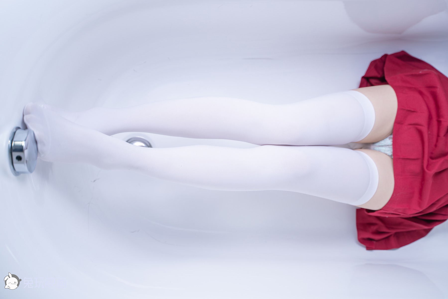 图片[37]-兔玩映画 C064 浴缸里的红裙白丝 在线浏览 – 速更版-美库