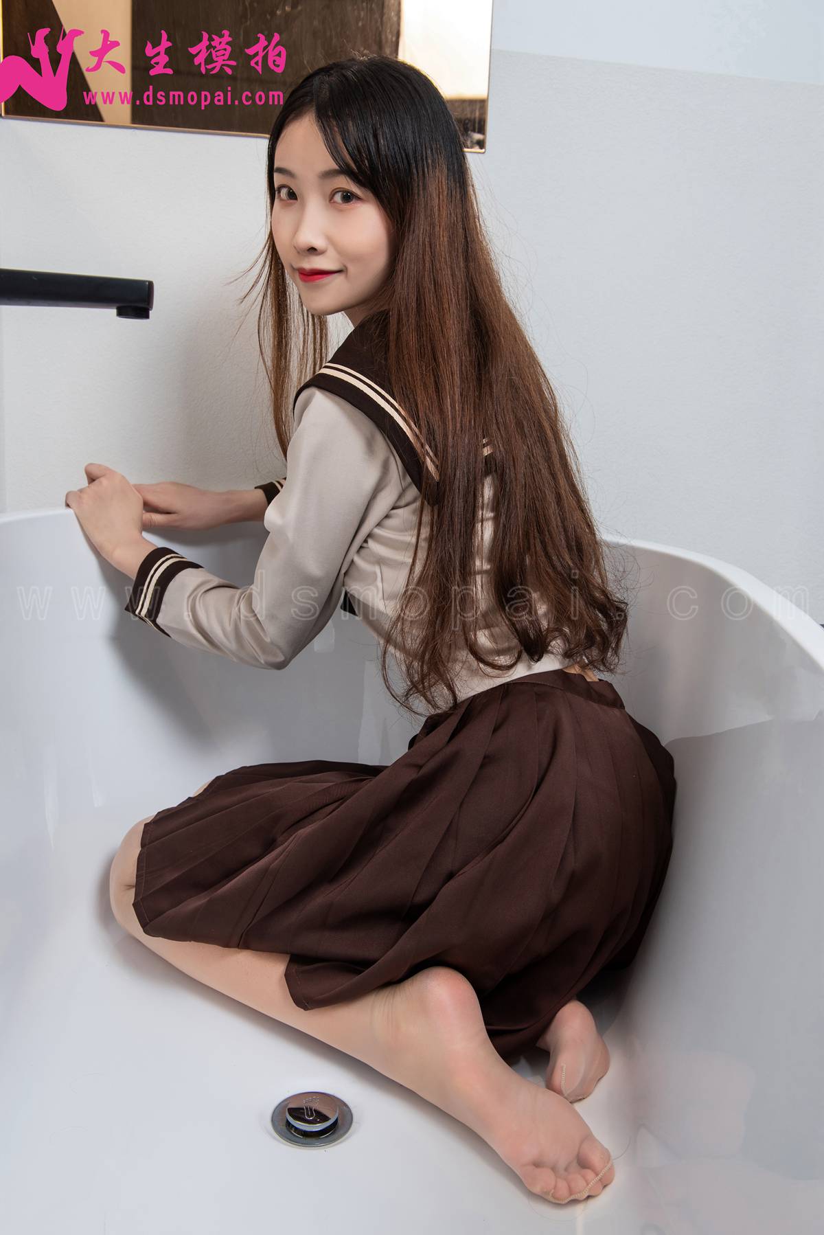 图片[29]-[大生模拍] No.196 雨桐 浴缸JK肉丝 在线浏览 – 速更版-美库