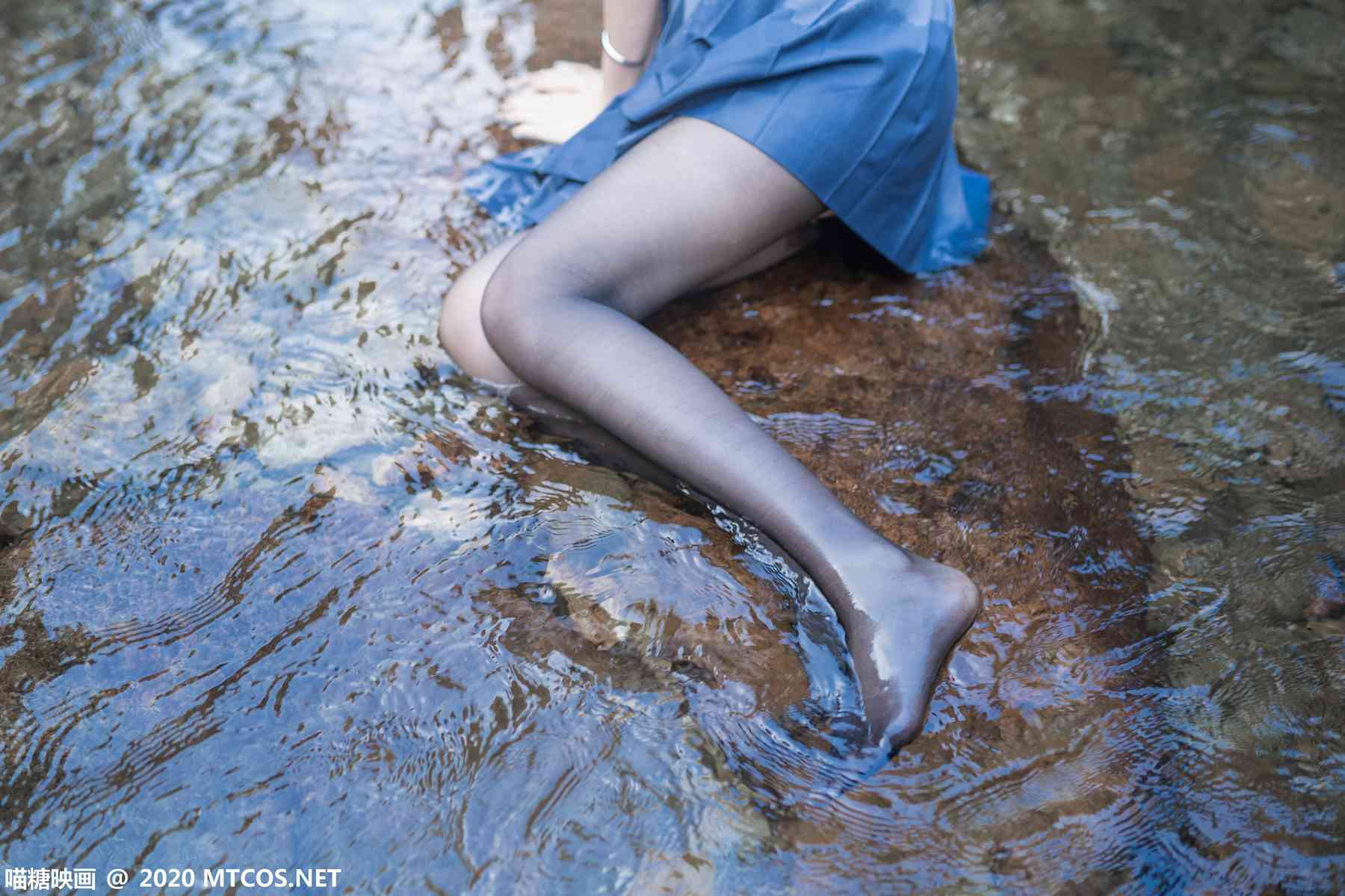 图片[15]-[喵糖映画] JKL.016 溪边JK制服 在线浏览 – 速更版-美库