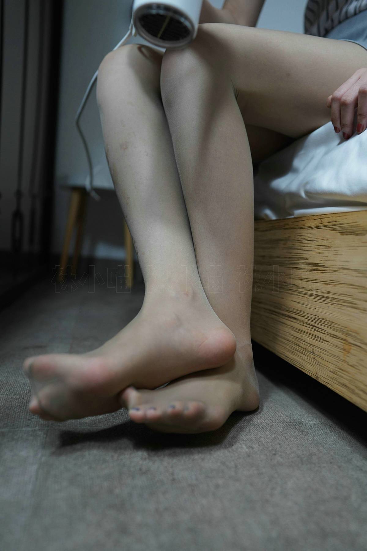 图片[39]-[kittyWawa袜小喵] KT249《同事帮我修电视：下》 在线浏览 – 速更版-美库