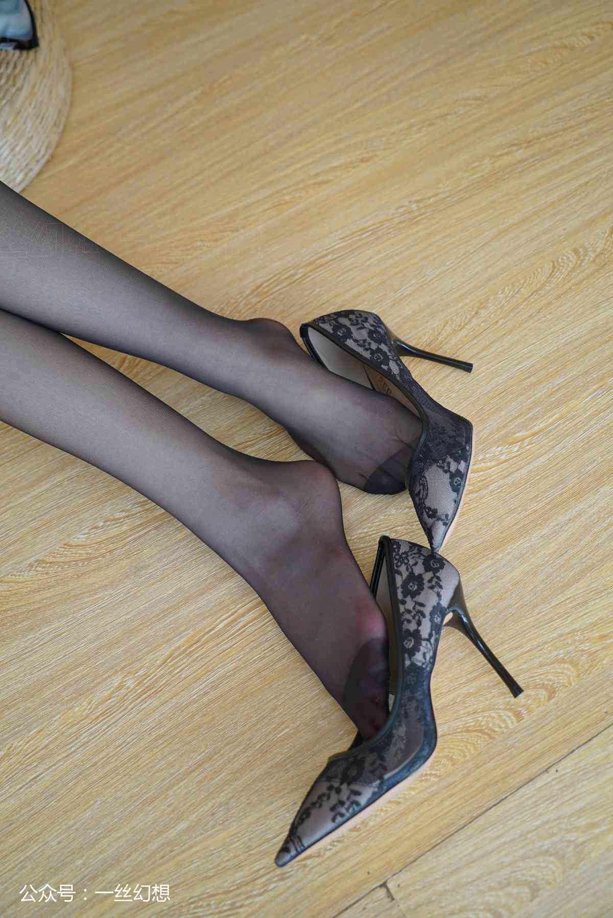 图片[3]-[高丝女子图鉴]袜小喵×一丝幻想 NZ044 小唯 在线浏览 – 速更版-美库