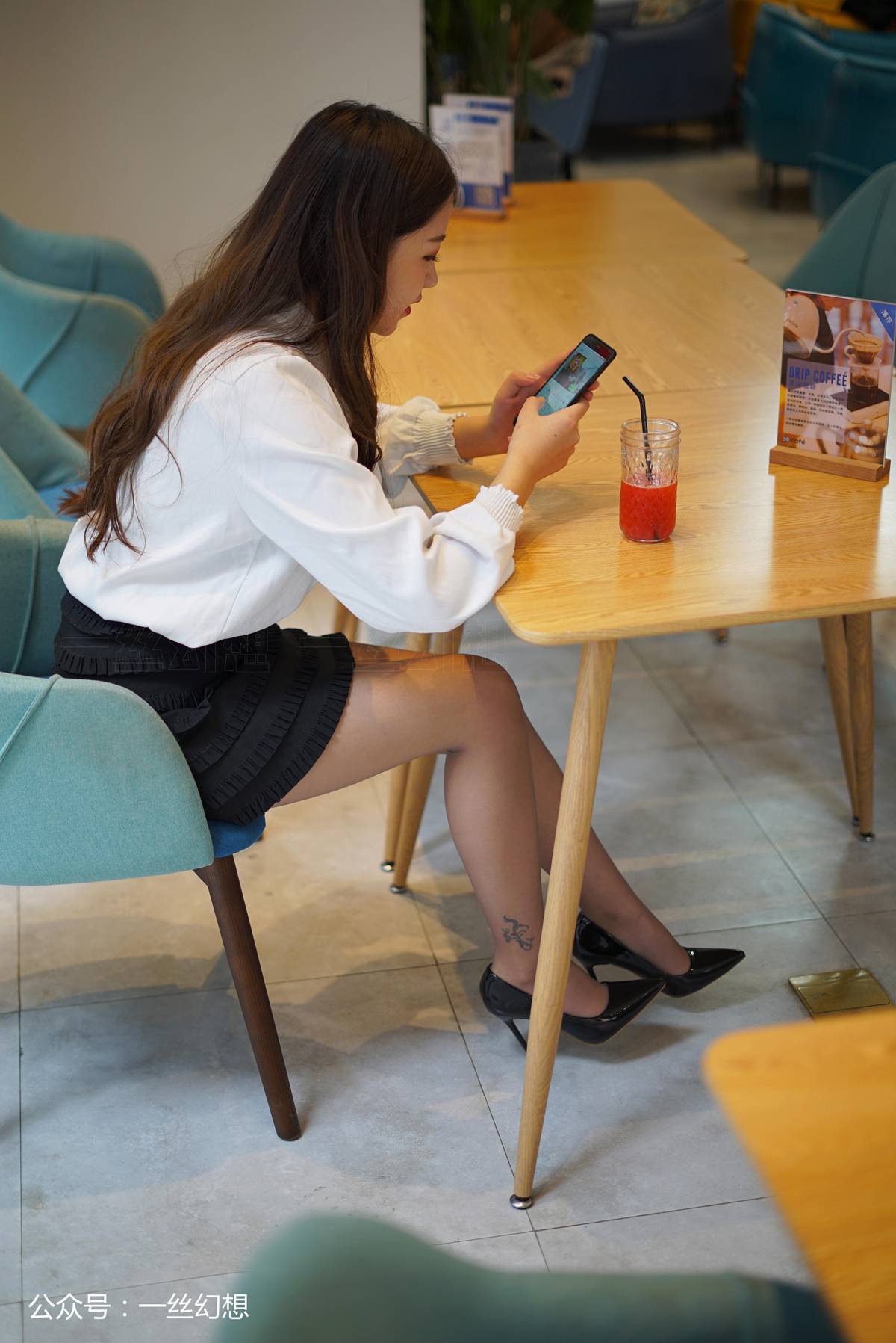 图片[20]-[高丝女子图鉴]袜小喵×一丝幻想 NZ053 ViVi 在线浏览 – 速更版-美库