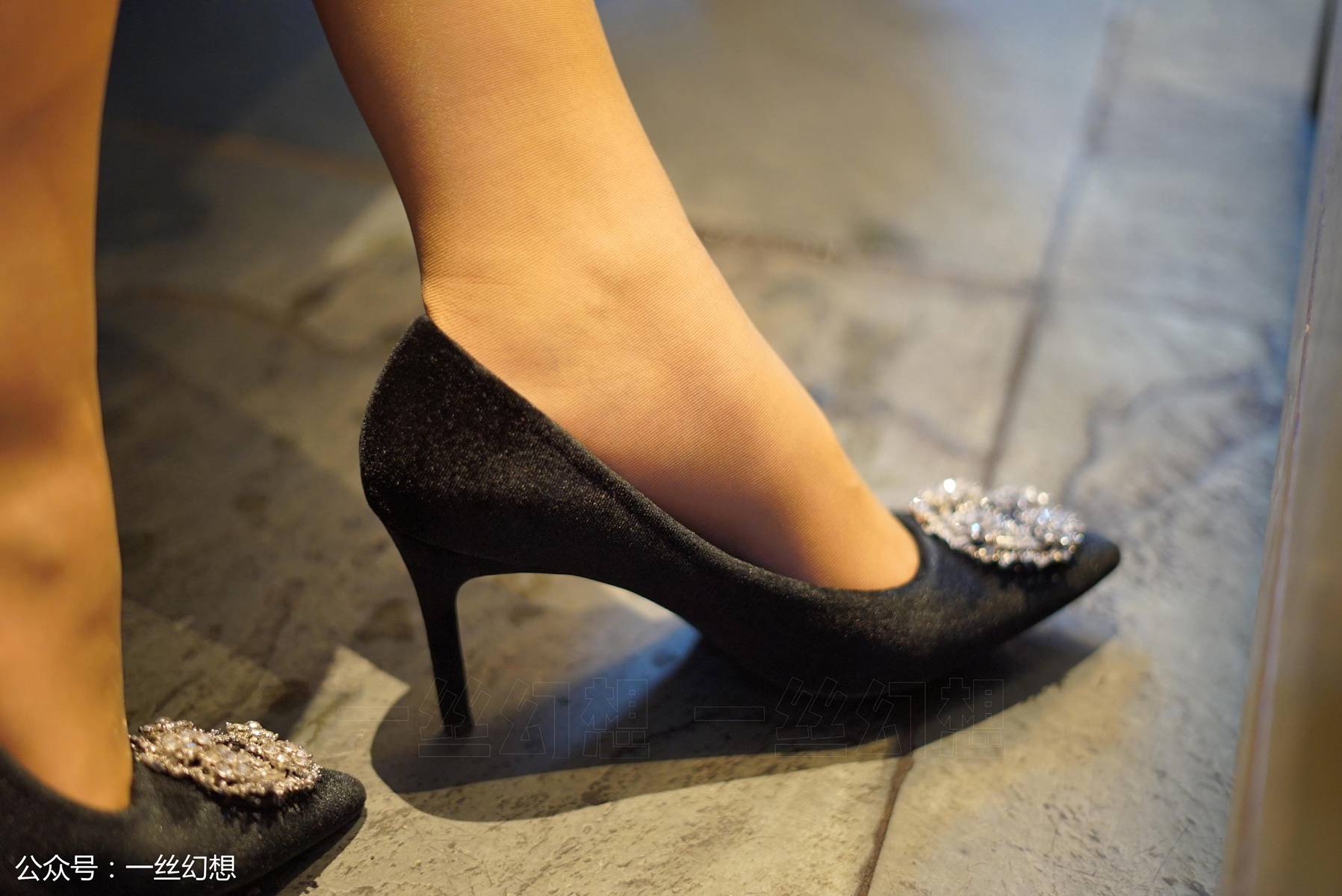 图片[15]-[高丝女子图鉴]袜小喵×一丝幻想 NZ054 茜茜 在线浏览 – 速更版-美库