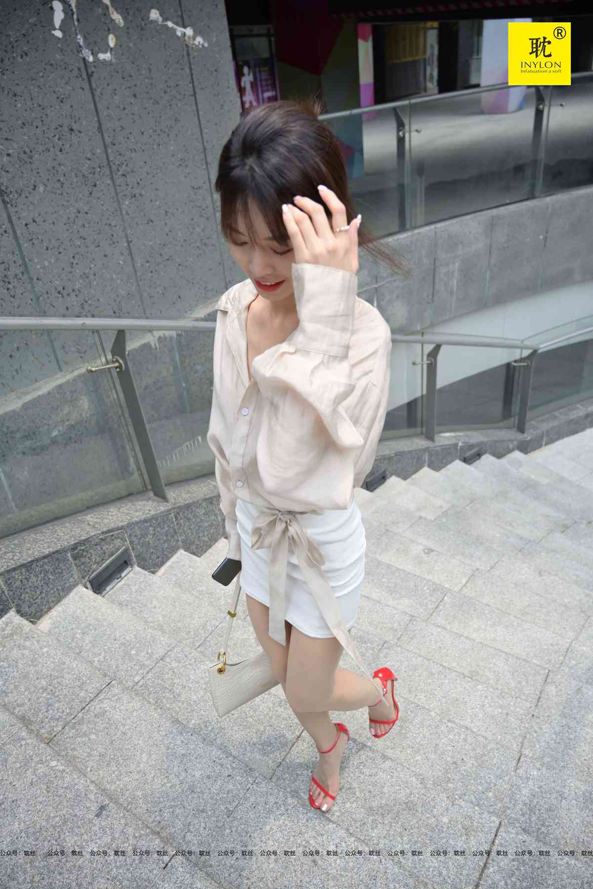 图片[5]-[IESS异思趣向] 耽丝 第N种幻想之《一个人下班》② 在线浏览 – 速更版-美库