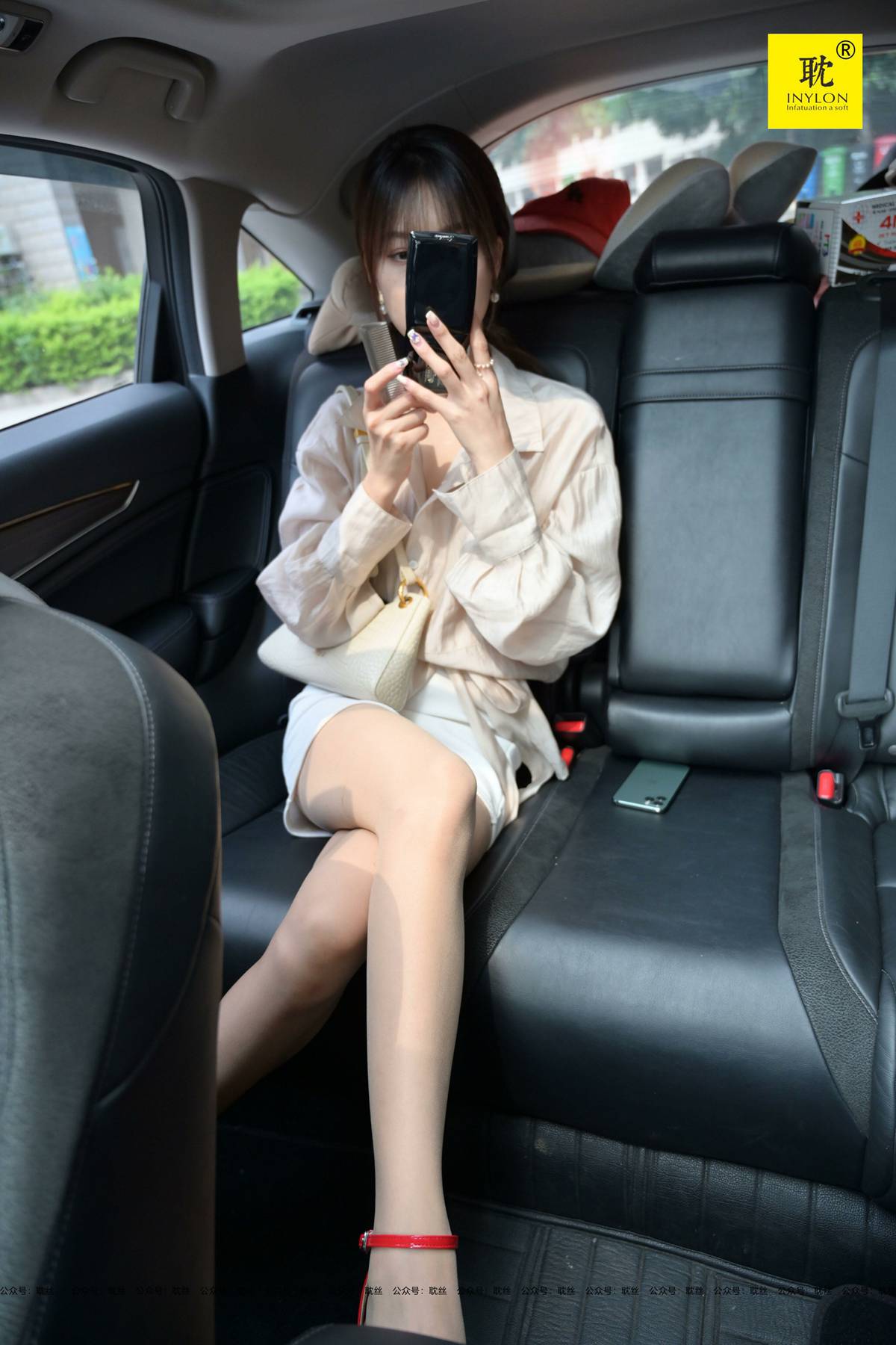 图片[10]-[IESS异思趣向] 耽丝 第N种幻想之《一个人下班》② 在线浏览 – 速更版-美库