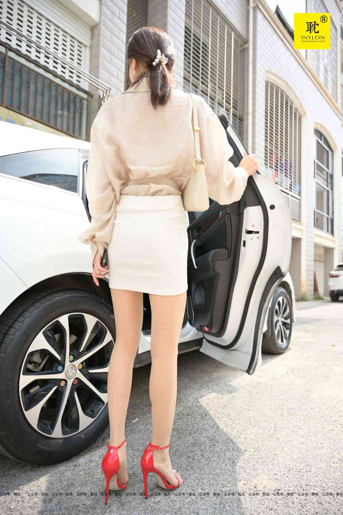 图片[40]-[IESS异思趣向] 耽丝 第N种幻想之《一个人下班》② 在线浏览 – 速更版-美库