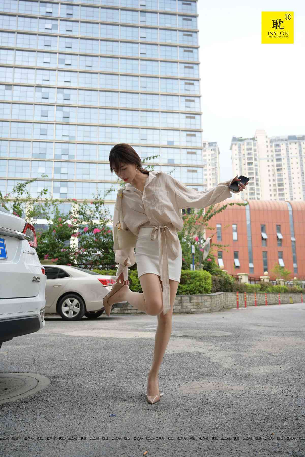 图片[14]-[IESS异思趣向] 耽丝 第N种幻想之《一个人下班》① 在线浏览 – 速更版-美库