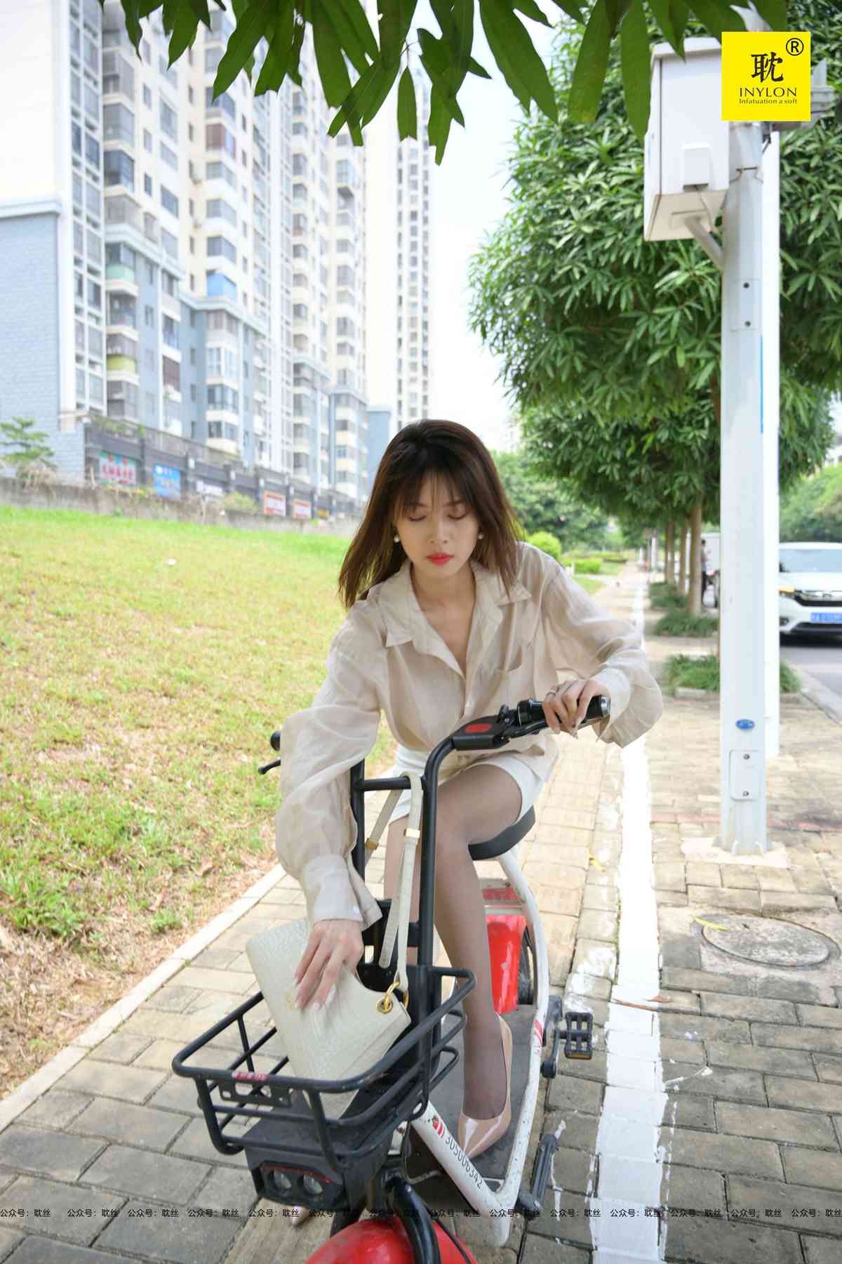 图片[23]-[IESS异思趣向] 耽丝 第N种幻想之《一个人下班》⑧ 在线浏览 – 速更版-美库