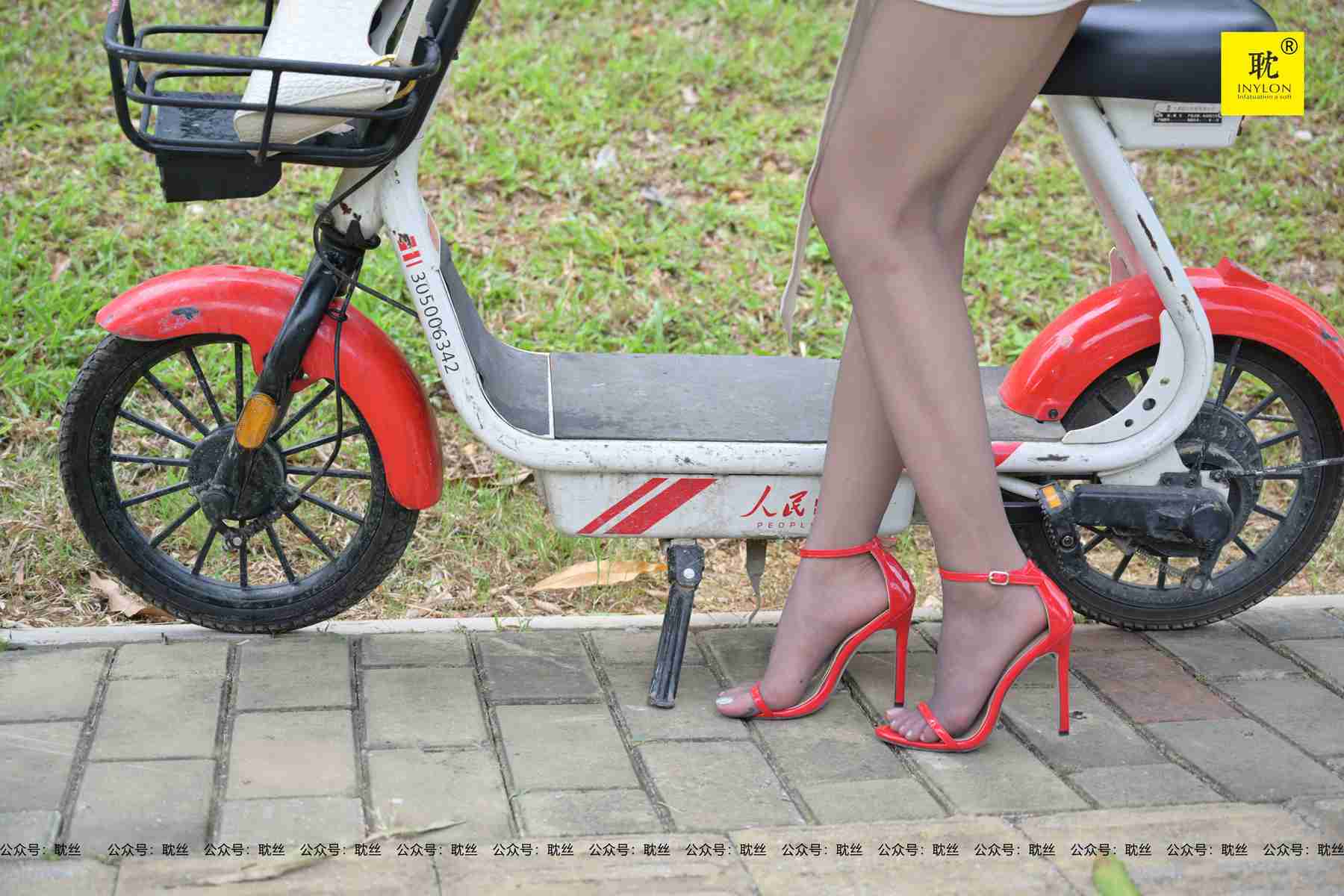 图片[55]-[IESS异思趣向] 耽丝 第N种幻想之《一个人下班》⑦ 丘主管 在线浏览 – 速更版-美库