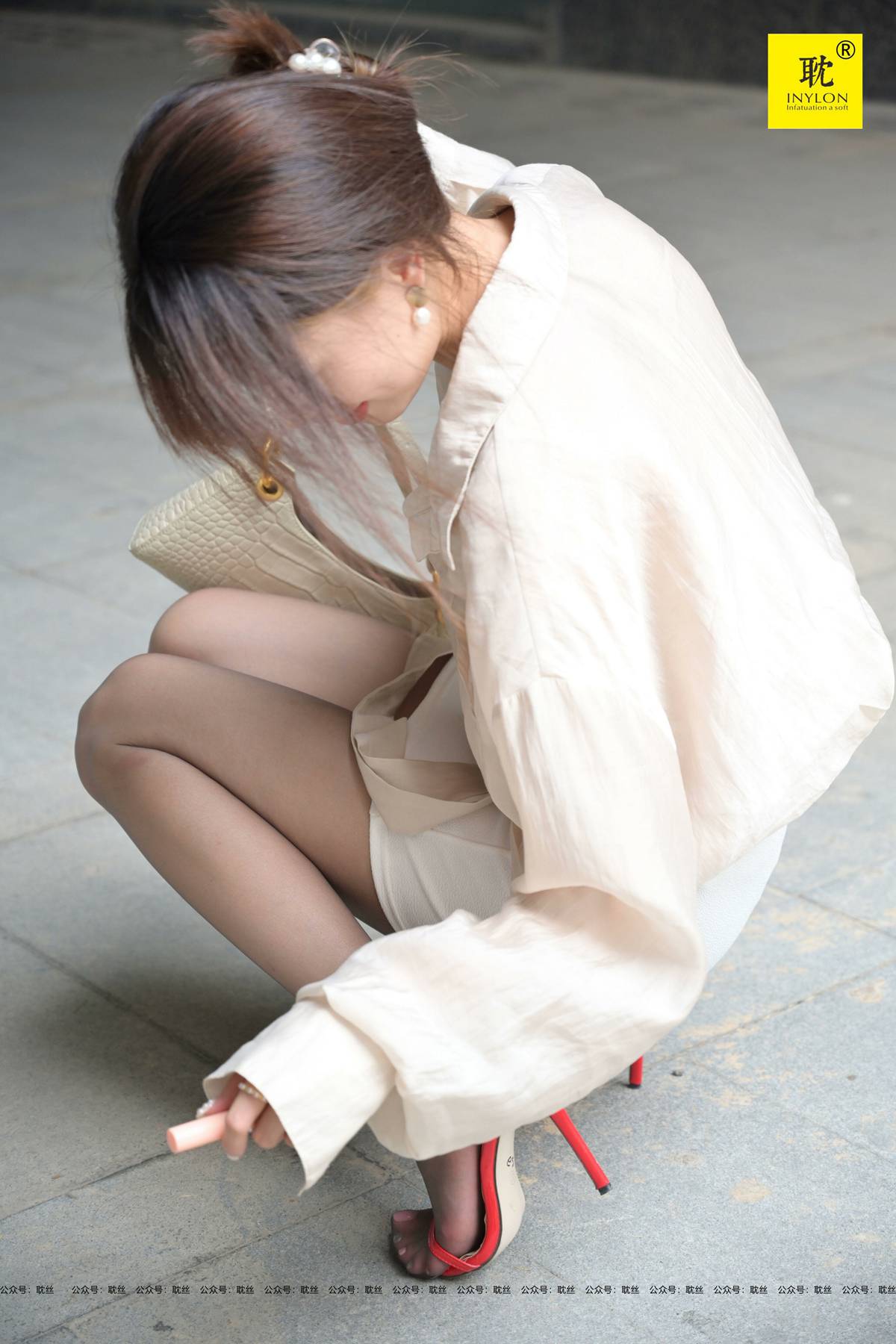 图片[37]-[IESS异思趣向] 耽丝 第N种幻想之《一个人下班》④ 丘主管 在线浏览 – 速更版-美库