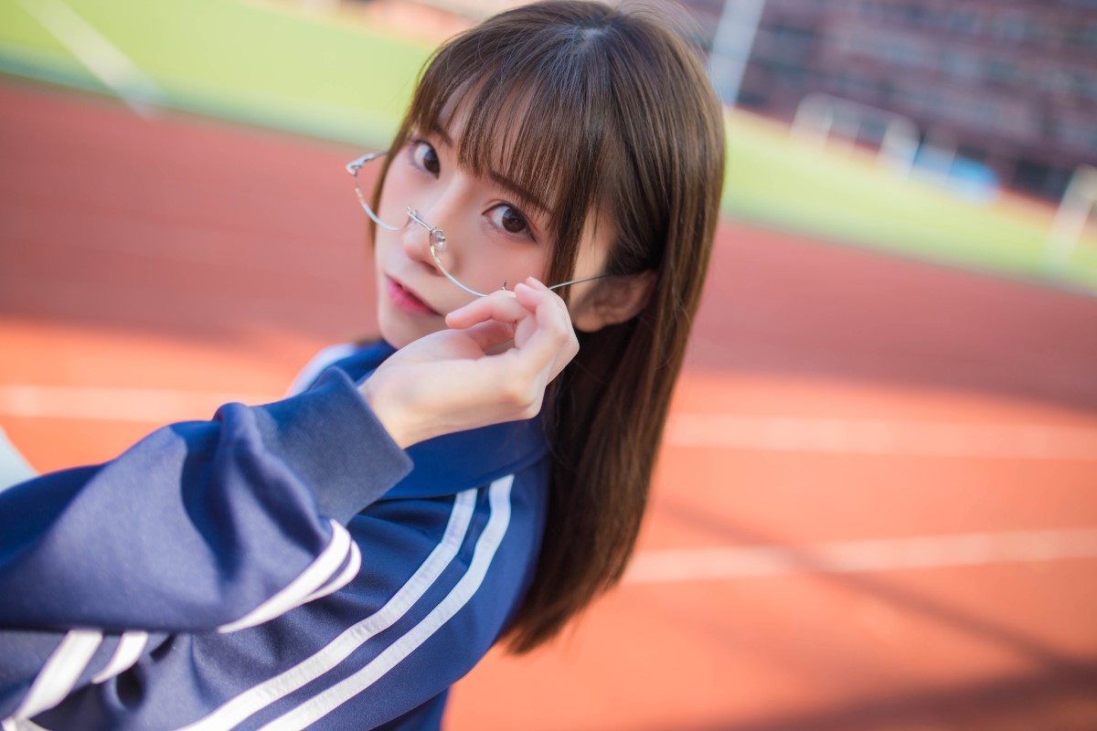 青春COSER@绮太郎_Kitaro 运动服女孩1 在线浏览 – 优选-优选资源网