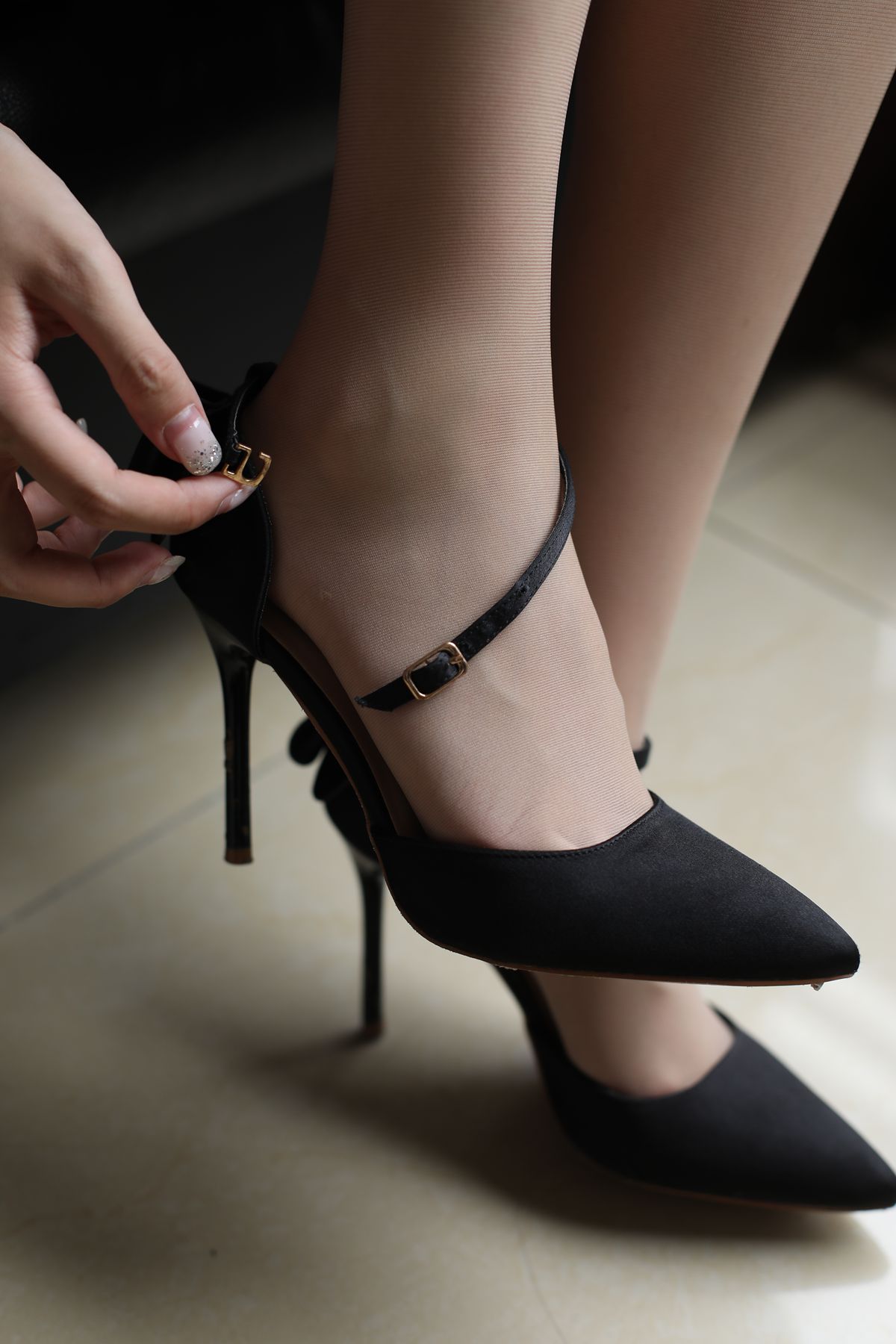 图片[5]-[奈丝写真] NO.150 乐乐 肉丝美腿 在线浏览 – 速更版-美库