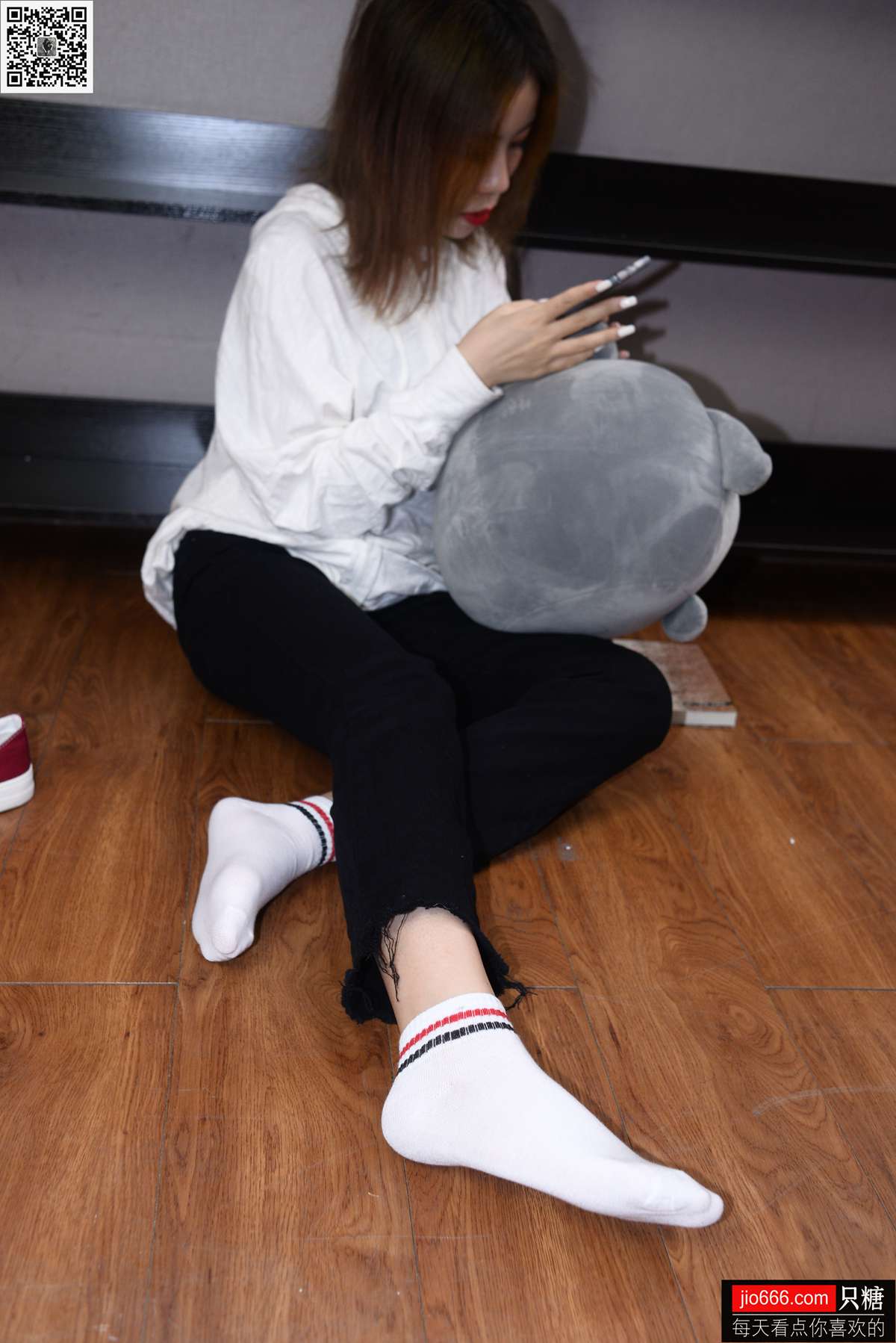 图片[100]-[只糖棉袜] NO.121 筱嫣 小熊剪了指甲变成了小能 在线浏览 – 速更版-美库
