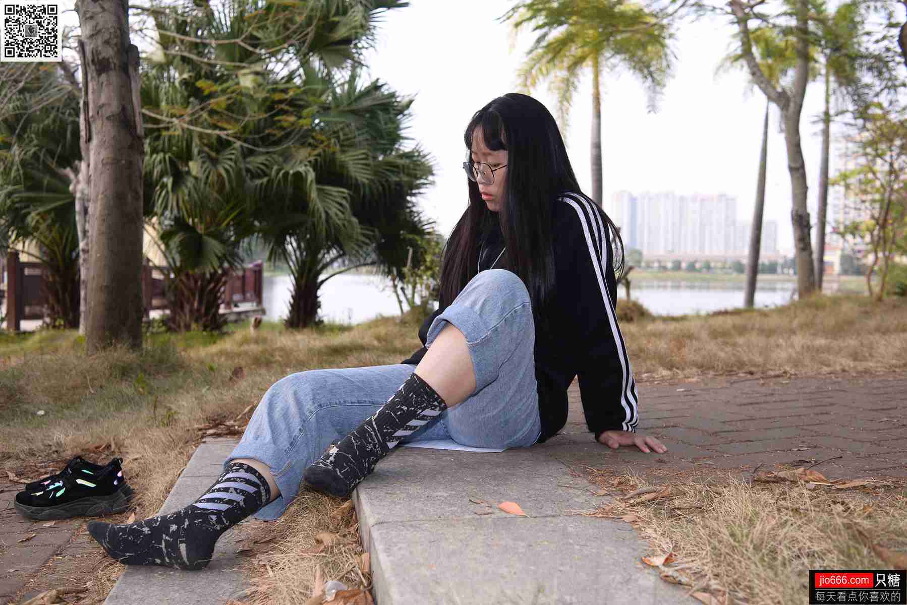 图片[24]-[只糖棉袜] NO.125 小歪 十一月，再见!十二月，你好 在线浏览 – 速更版-美库