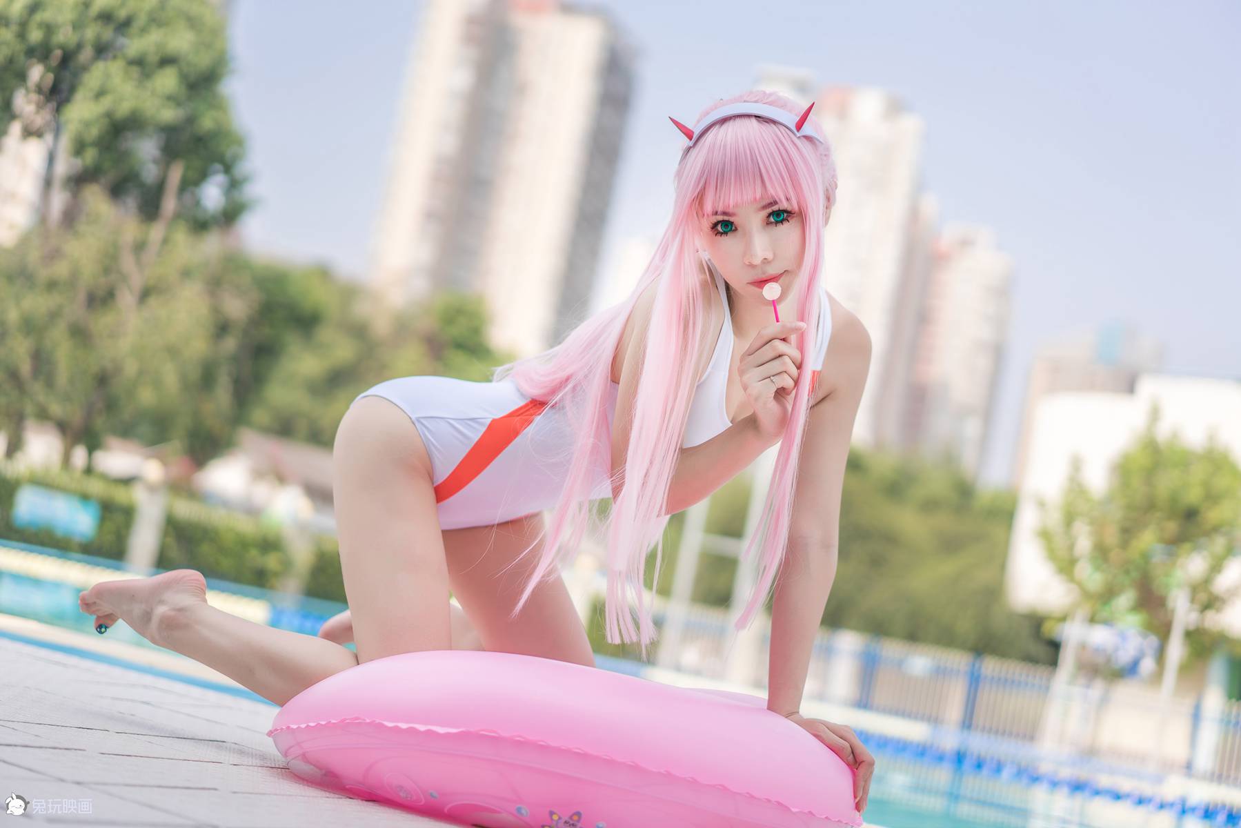 兔玩映画 夏日 Vol.012 泳池边 在线浏览 – 雅色汇