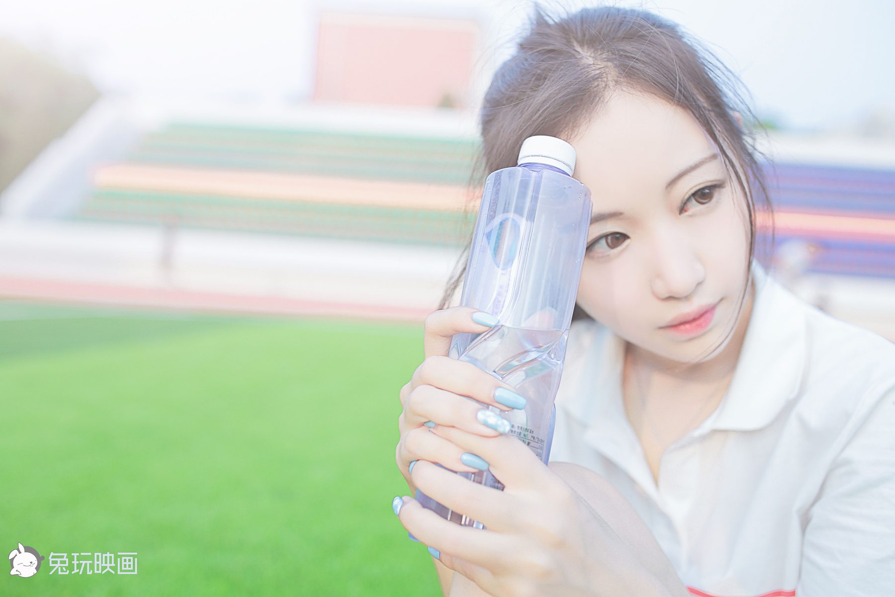 兔玩映画 B137 去操场上来一场偶遇吧 在线浏览 – 雅色汇