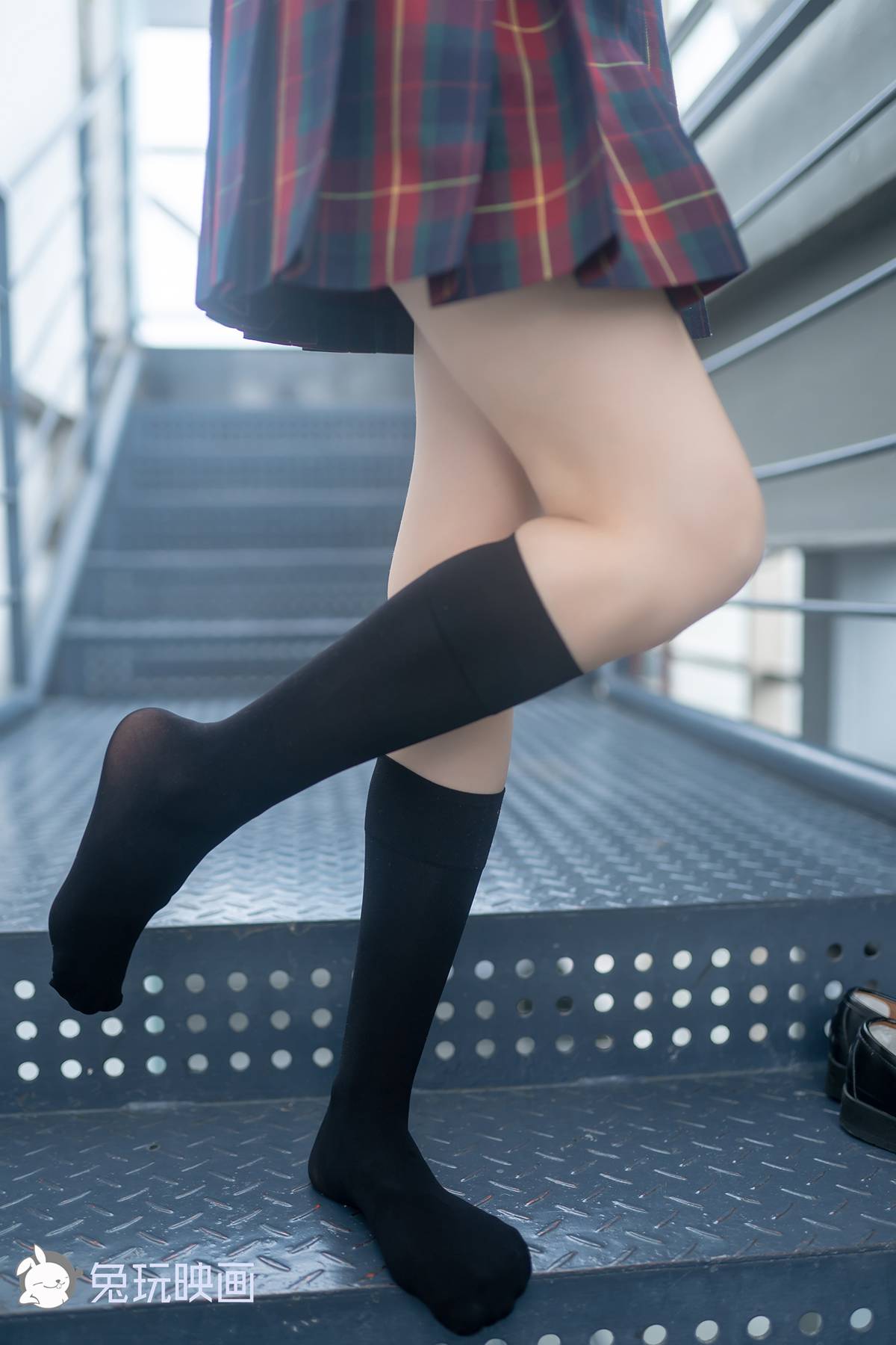 图片[3]-兔玩映画 B186 红石榴裙 在线浏览 – 速更版-美库