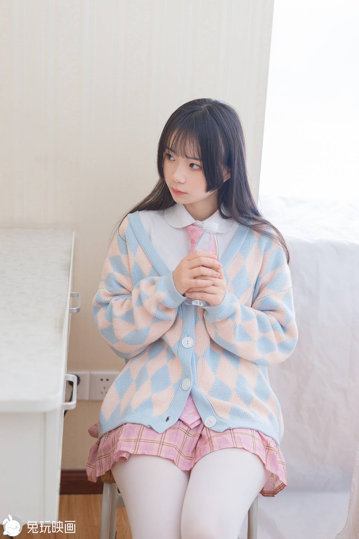 兔玩映画 C128 我永远喜欢白丝 – 雅色汇