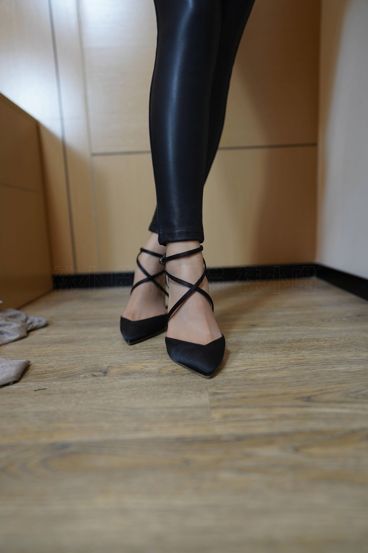 图片[93]-[kittyWawa袜小喵] KT255 皮裤[98P] – 速更版-美库