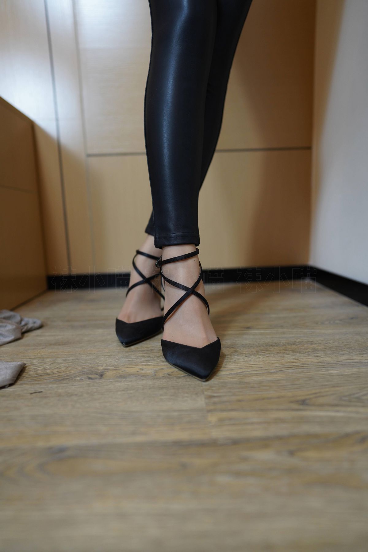 图片[17]-[kittyWawa袜小喵] KT255 皮裤[98P] – 速更版-美库