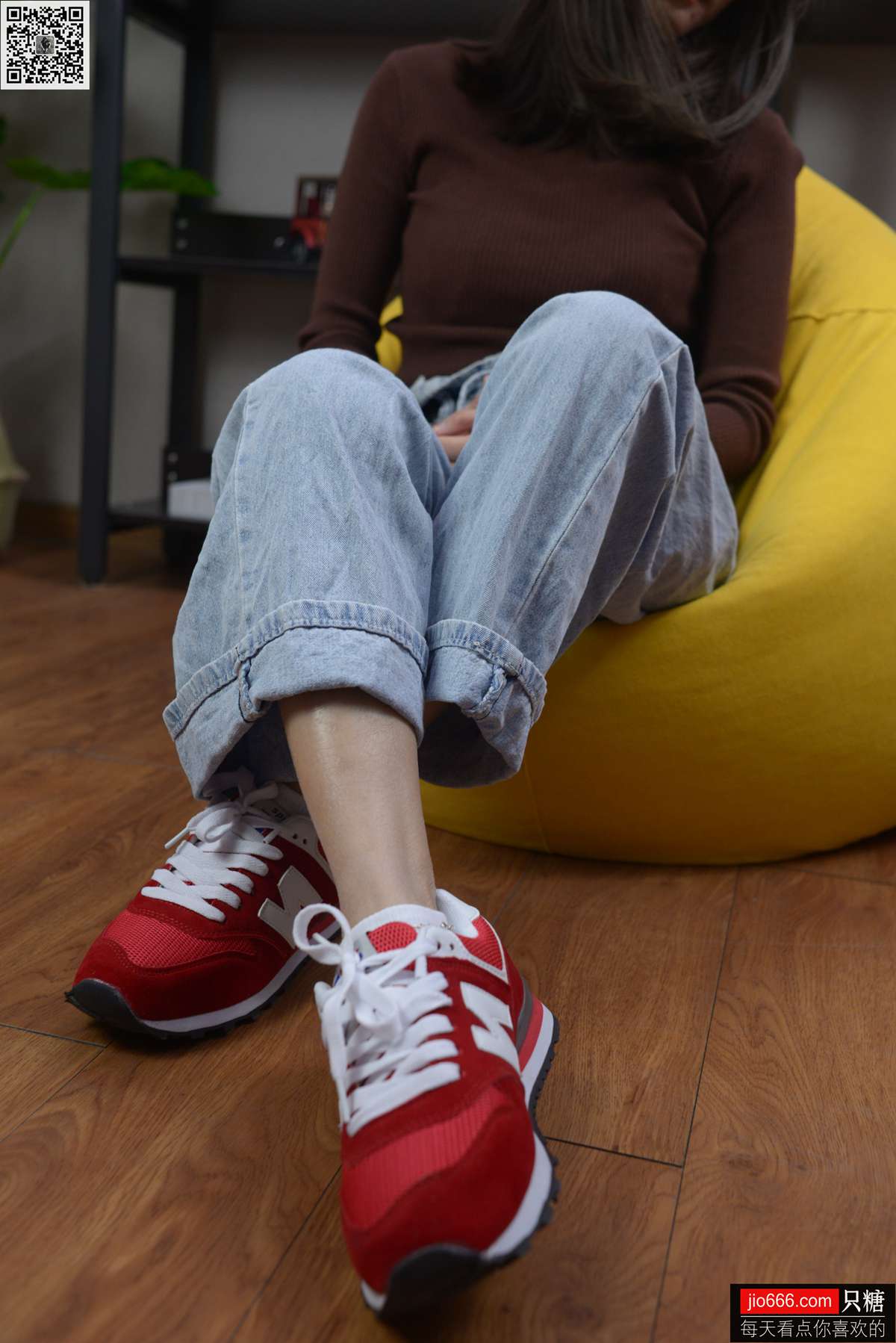 图片[53]-[只糖棉袜] NO.129 冬冬 红与白里的牛仔裤温暖时光 [258P] – 速更版-美库