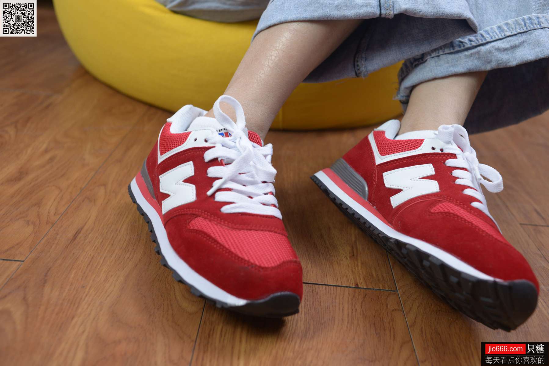 图片[96]-[只糖棉袜] NO.129 冬冬 红与白里的牛仔裤温暖时光 [258P] – 速更版-美库