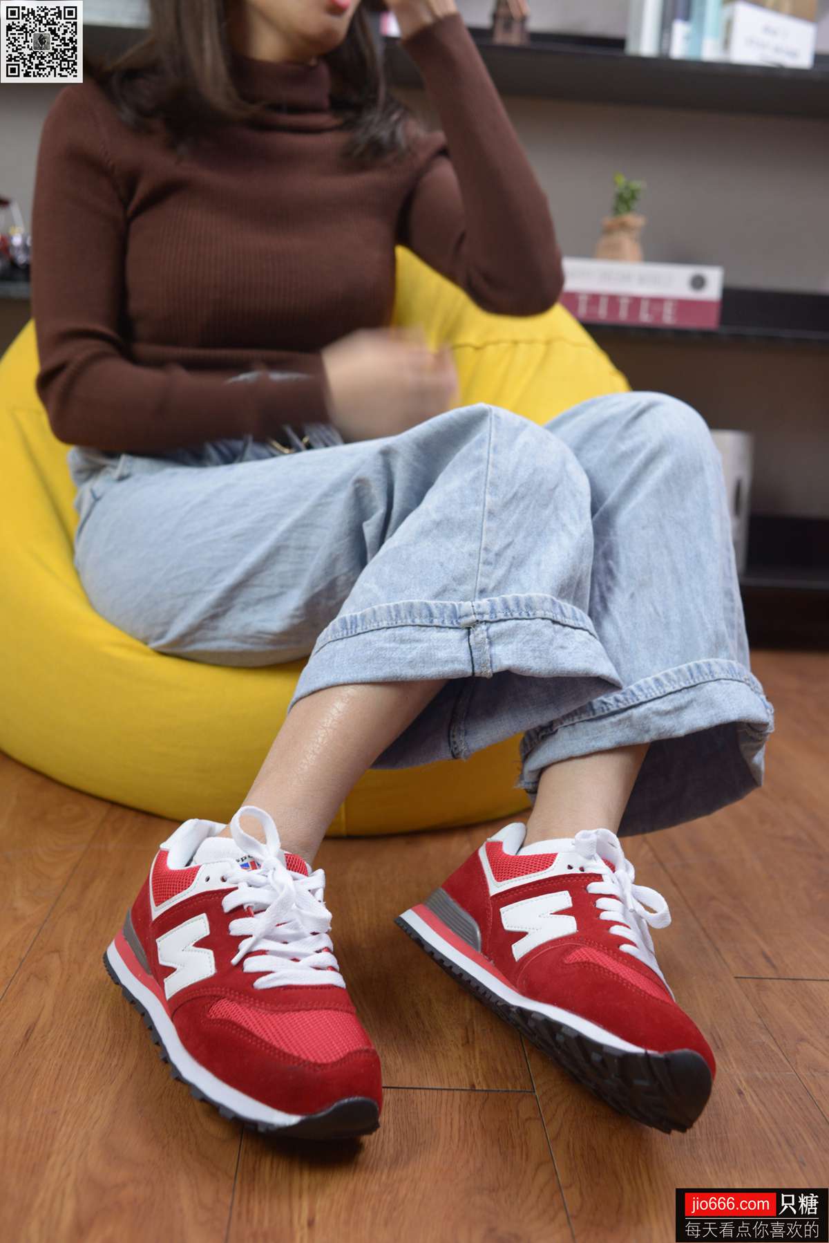 图片[74]-[只糖棉袜] NO.129 冬冬 红与白里的牛仔裤温暖时光 [258P] – 速更版-美库