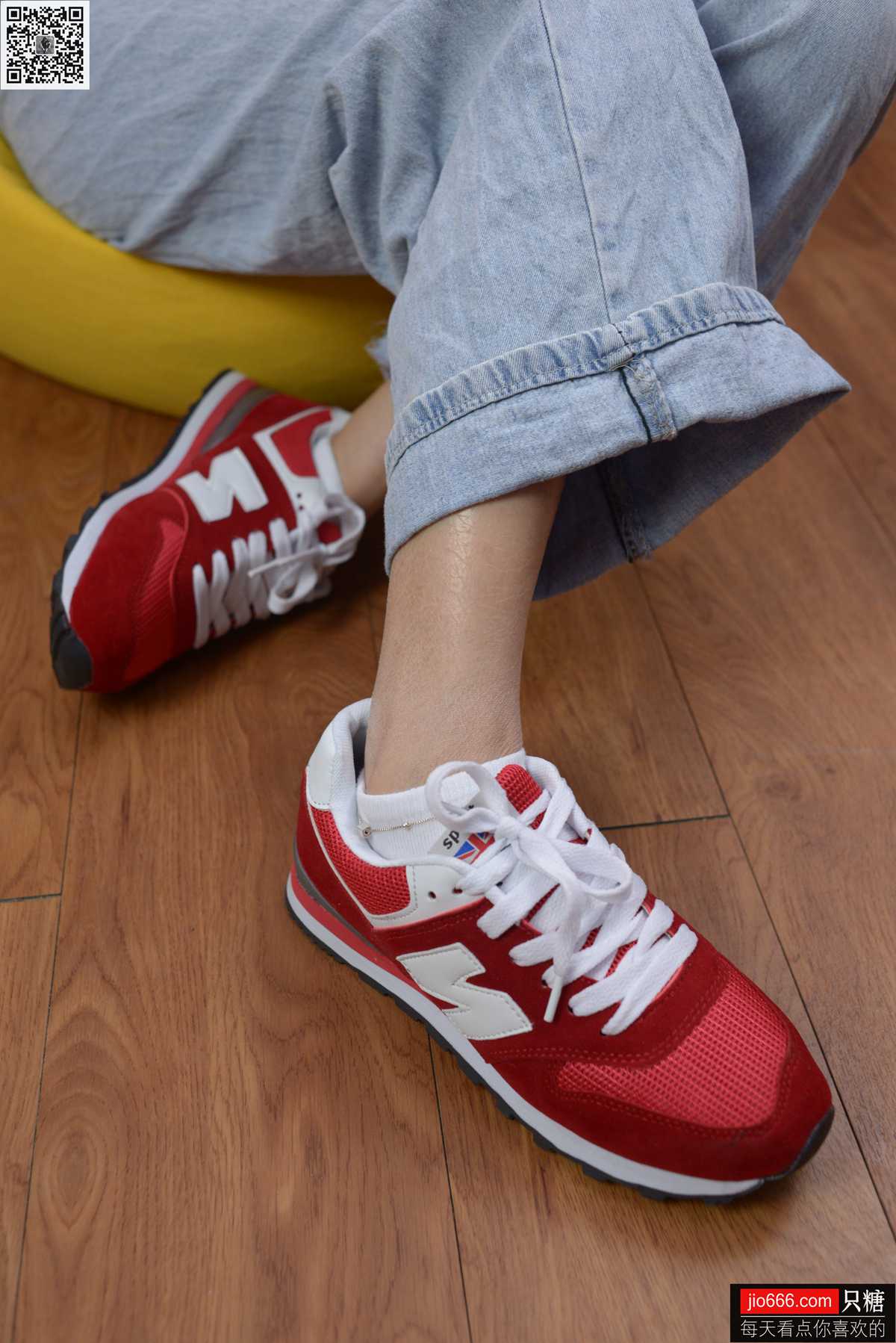 图片[64]-[只糖棉袜] NO.129 冬冬 红与白里的牛仔裤温暖时光 [258P] – 速更版-美库