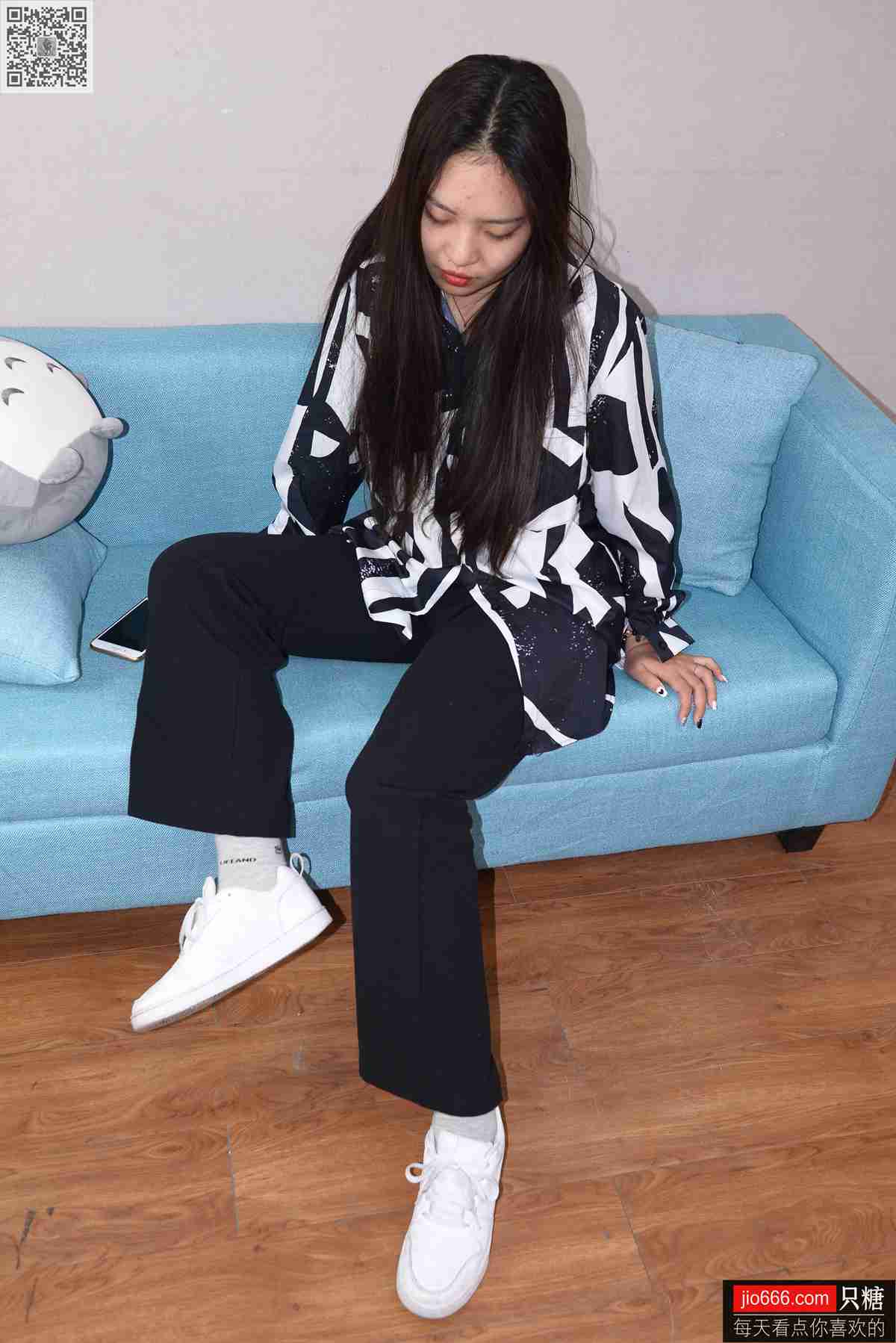 图片[24]-[只糖棉袜] NO.132 曼曼 花开如火 也如寂寞[128P] – 速更版-美库