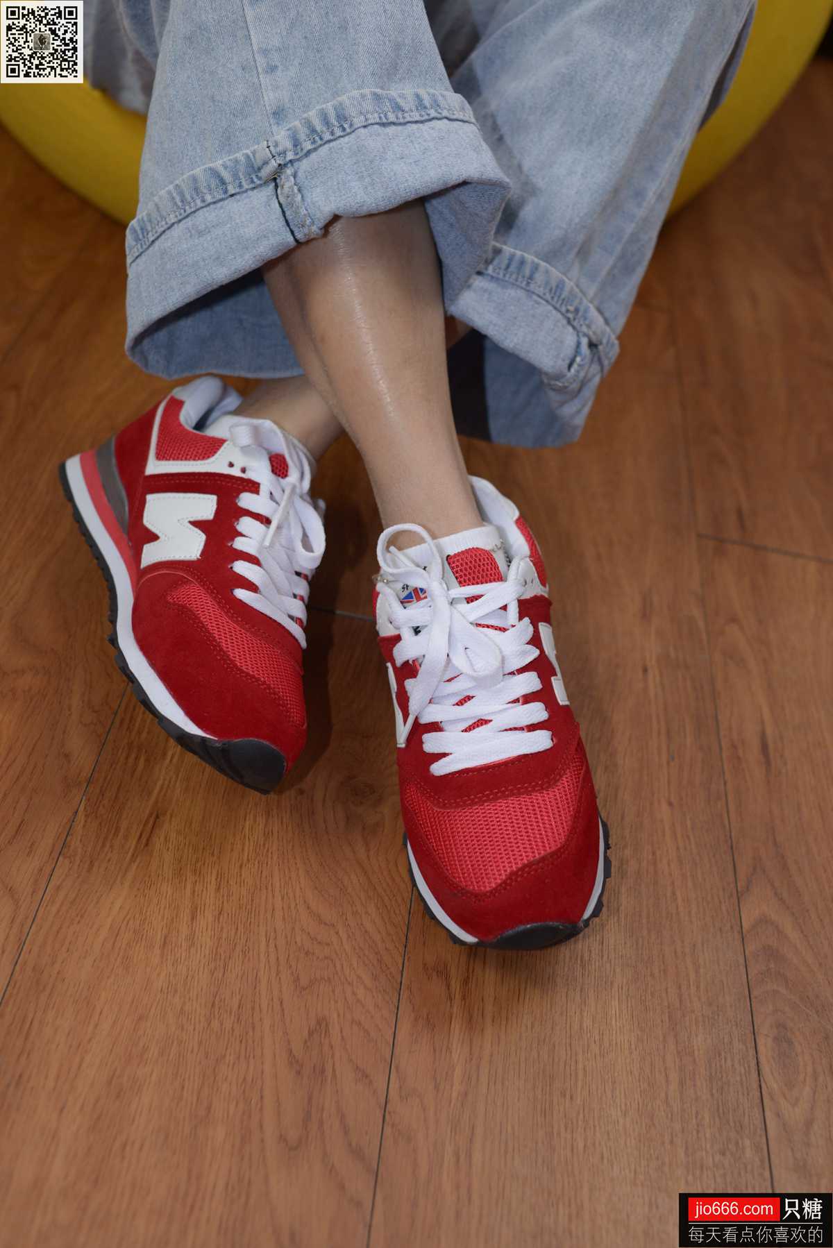 图片[147]-[只糖棉袜] NO.129 冬冬 红与白里的牛仔裤温暖时光 [258P] – 速更版-美库