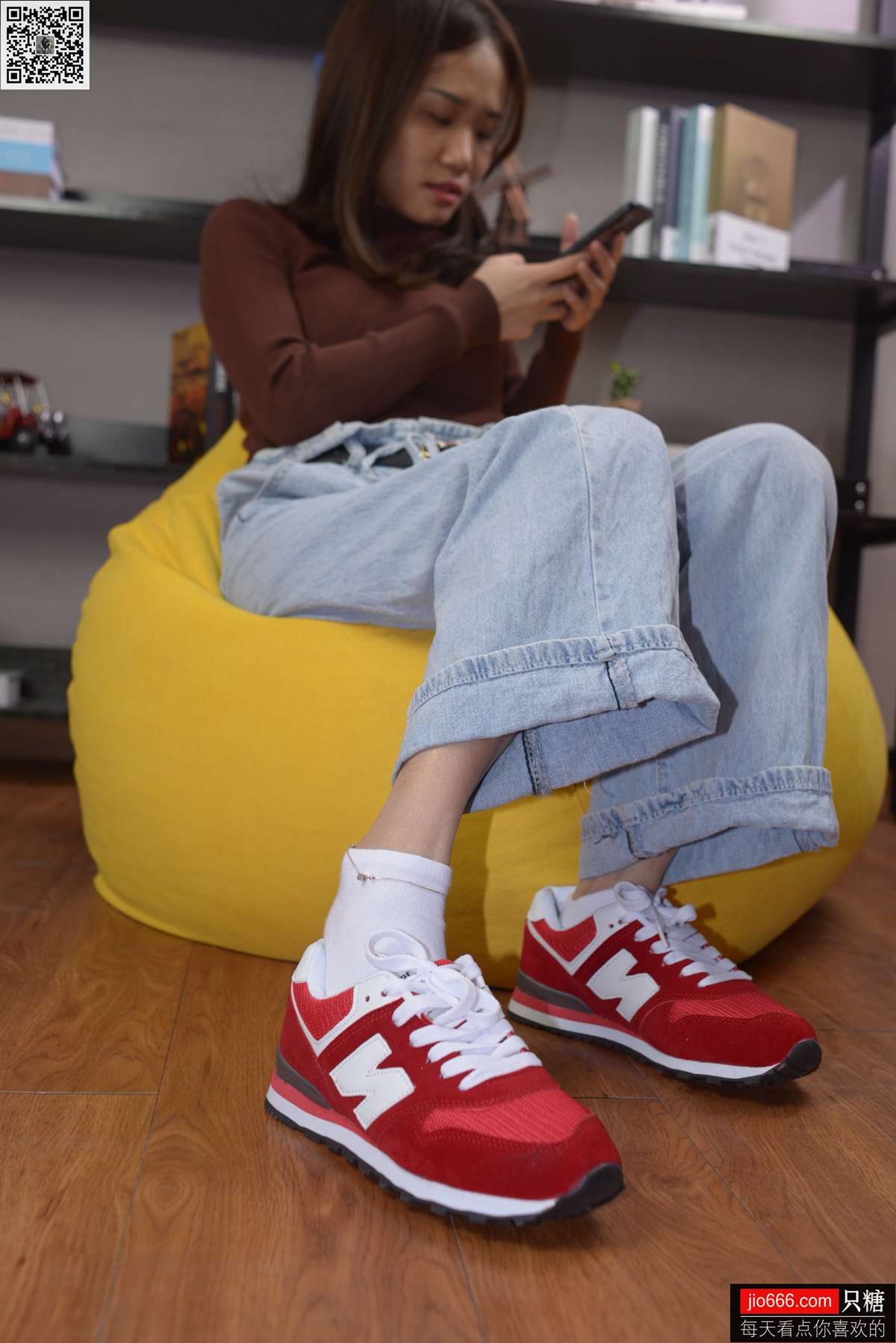 图片[41]-[只糖棉袜] NO.129 冬冬 红与白里的牛仔裤温暖时光 [258P] – 速更版-美库