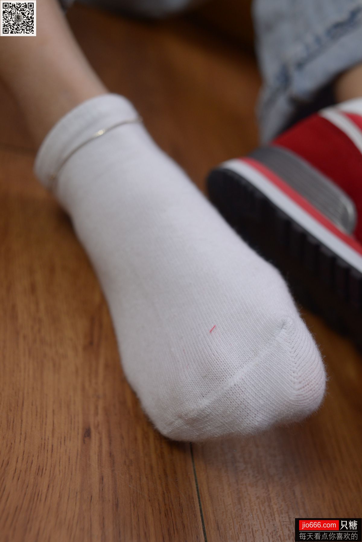 图片[61]-[只糖棉袜] NO.129 冬冬 红与白里的牛仔裤温暖时光 [258P] – 速更版-美库