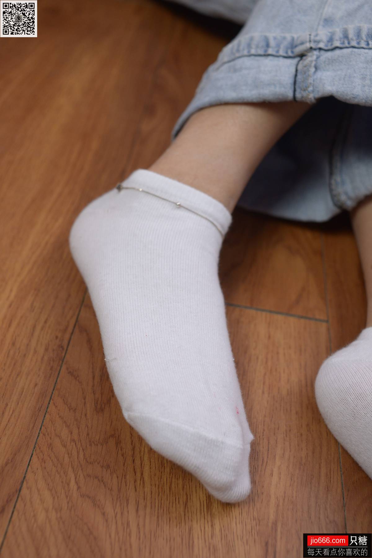 图片[25]-[只糖棉袜] NO.129 冬冬 红与白里的牛仔裤温暖时光 [258P] – 速更版-美库