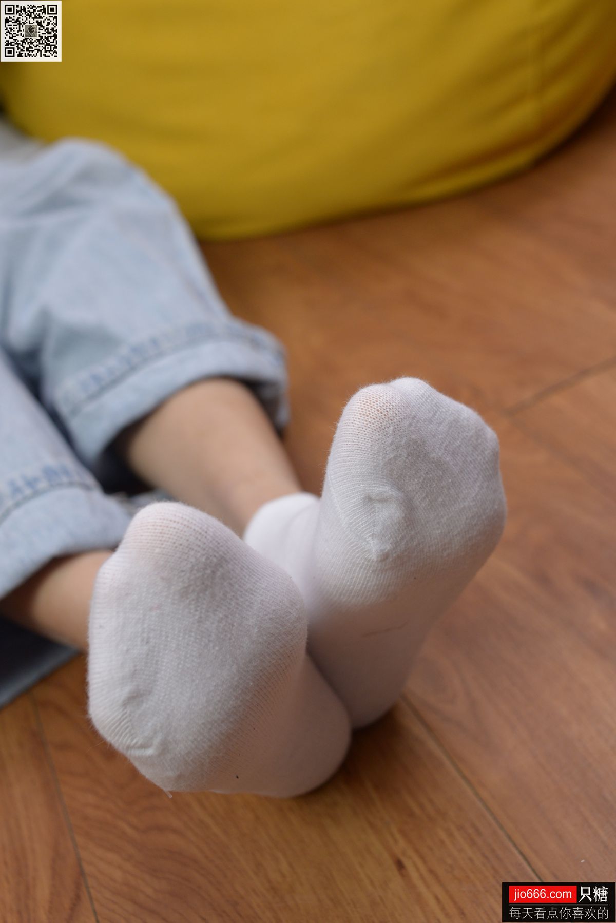 图片[173]-[只糖棉袜] NO.129 冬冬 红与白里的牛仔裤温暖时光 [258P] – 速更版-美库