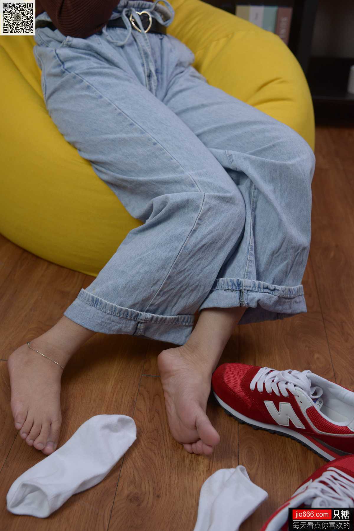 图片[67]-[只糖棉袜] NO.129 冬冬 红与白里的牛仔裤温暖时光 [258P] – 速更版-美库