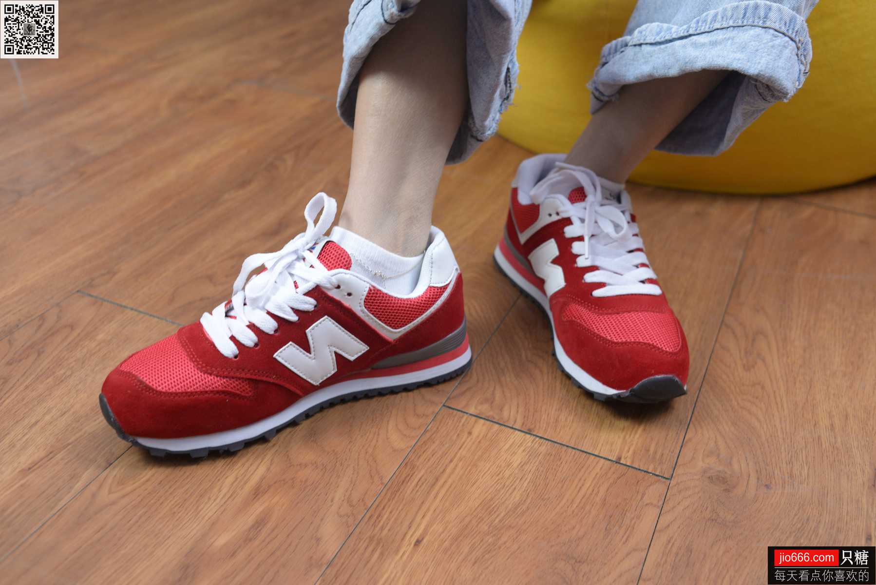 图片[76]-[只糖棉袜] NO.129 冬冬 红与白里的牛仔裤温暖时光 [258P] – 速更版-美库