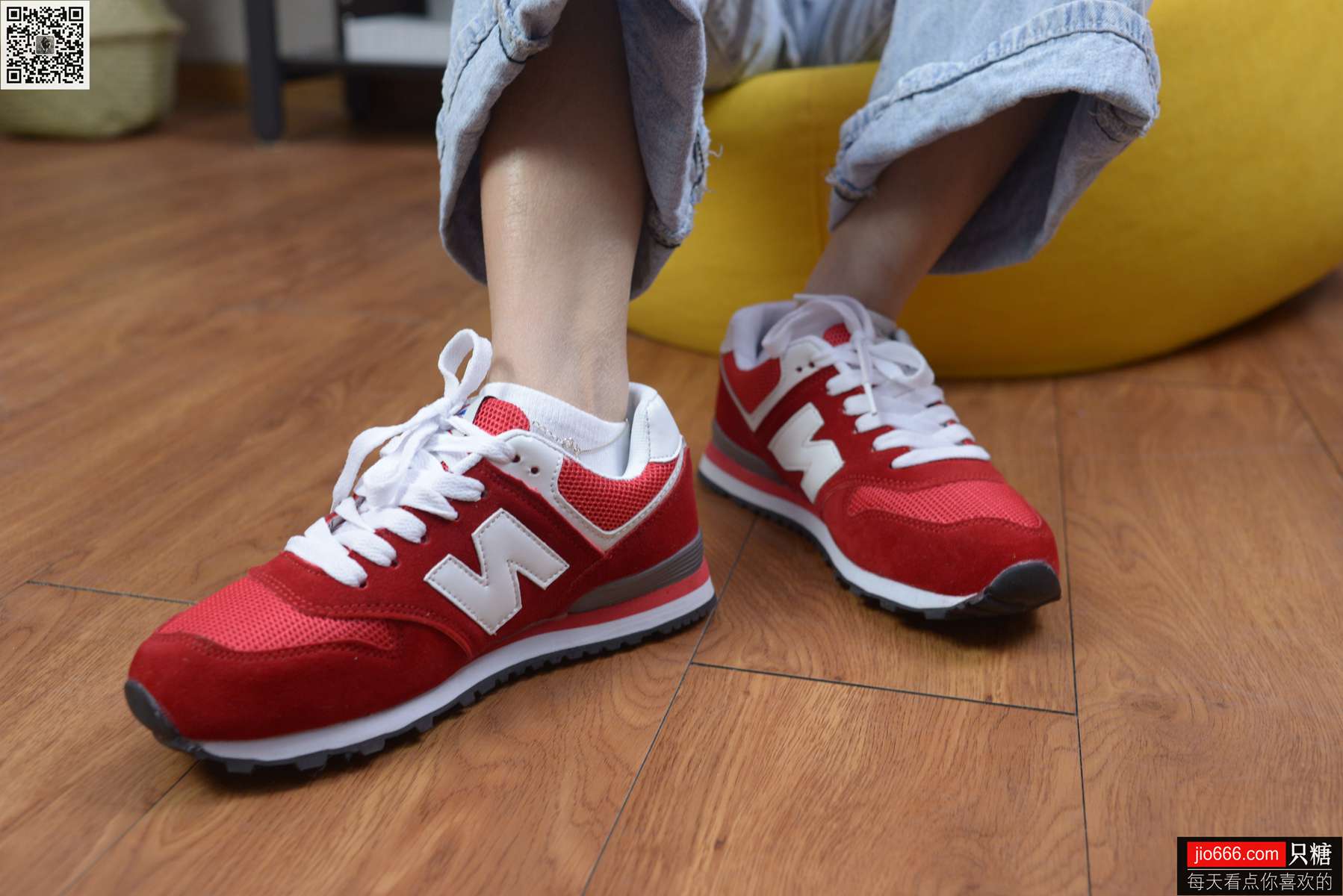 图片[46]-[只糖棉袜] NO.129 冬冬 红与白里的牛仔裤温暖时光 [258P] – 速更版-美库