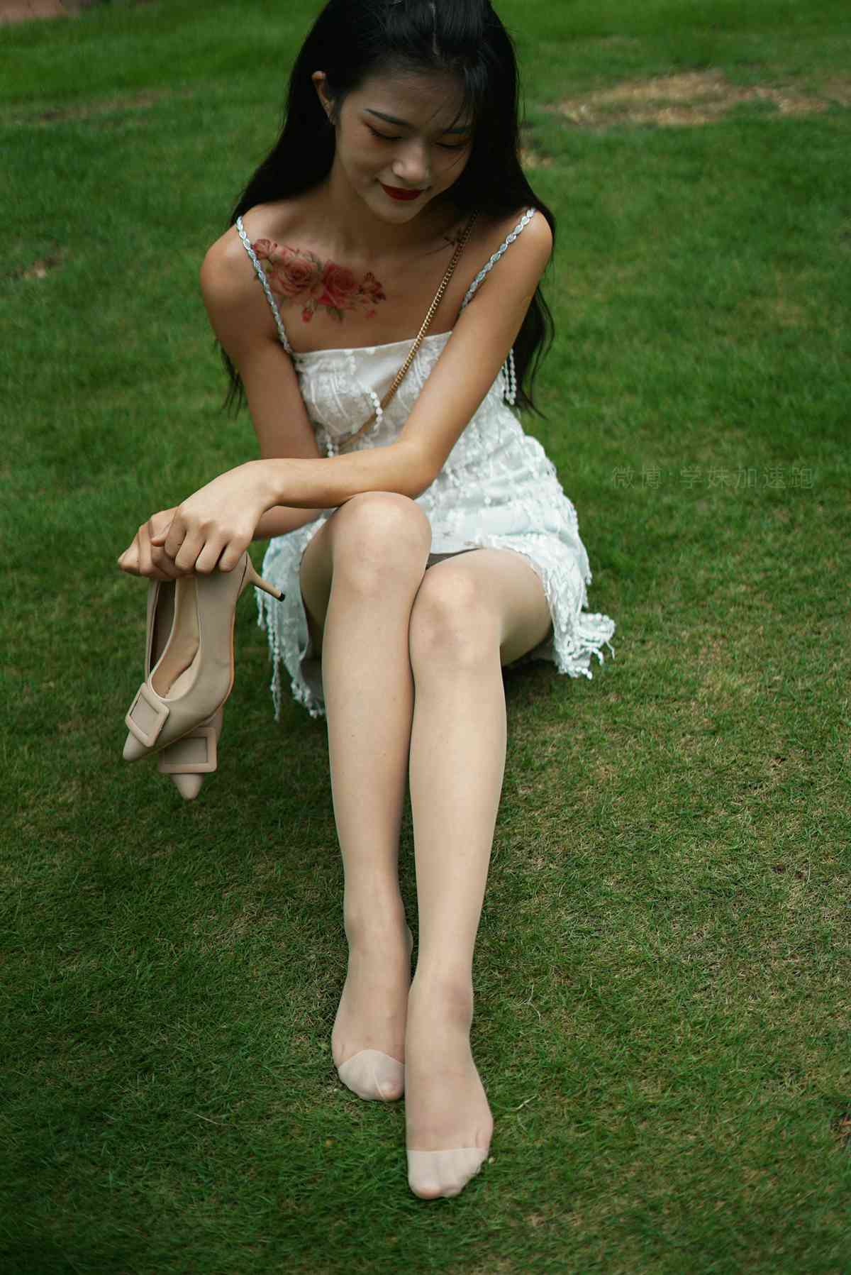 图片[31]-[学妹加速跑] 2020.09.03 XM079《草地上的绿茶jio-鹿酱》[98P] – 速更版-美库