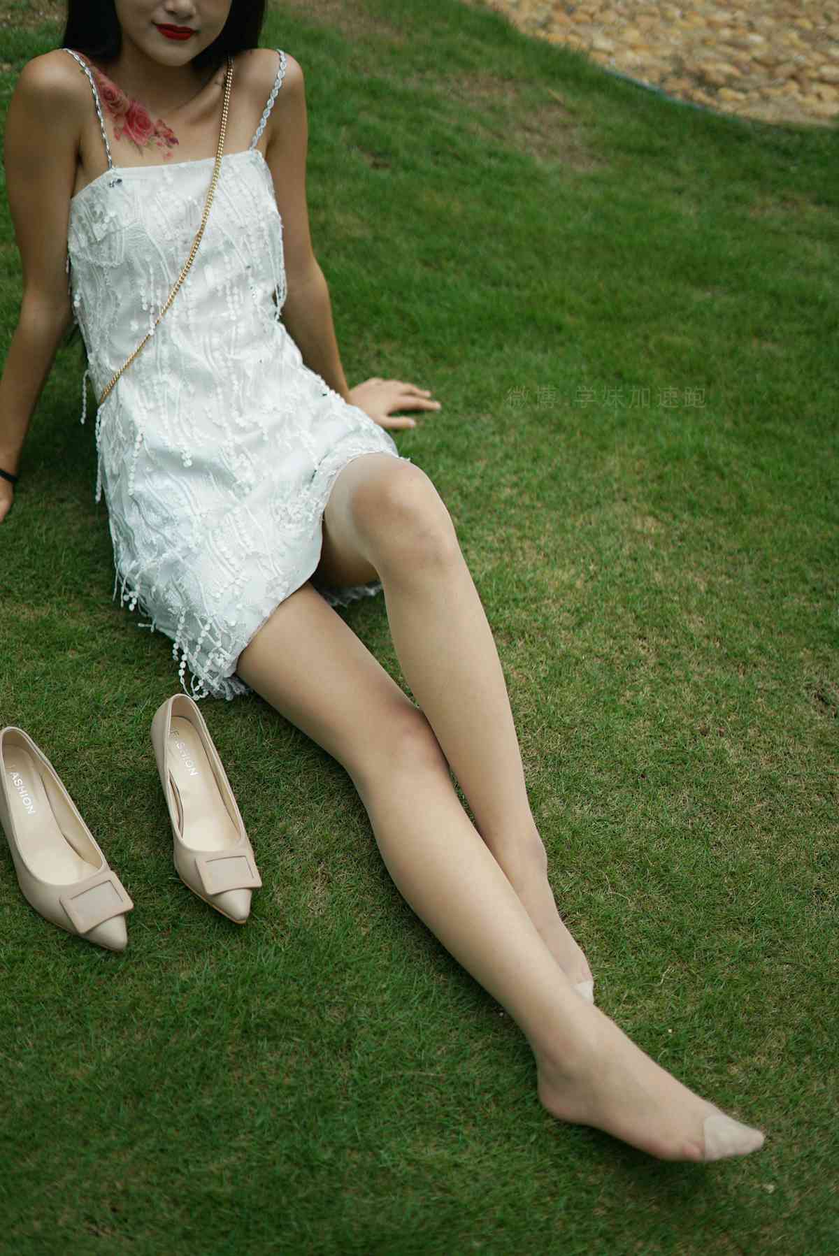 图片[28]-[学妹加速跑] 2020.09.03 XM079《草地上的绿茶jio-鹿酱》[98P] – 速更版-美库