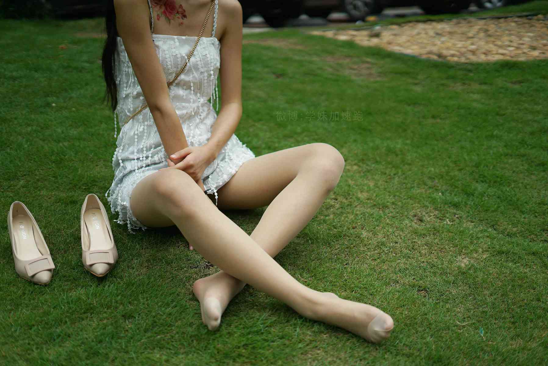 图片[68]-[学妹加速跑] 2020.09.03 XM079《草地上的绿茶jio-鹿酱》[98P] – 速更版-美库