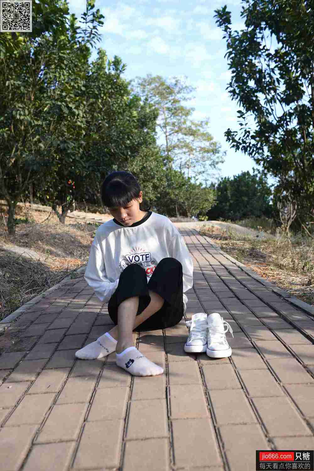 图片[235]-[只糖棉袜]NO.133 点点 没有一个冬天不可逾越[312P] – 速更版-美库