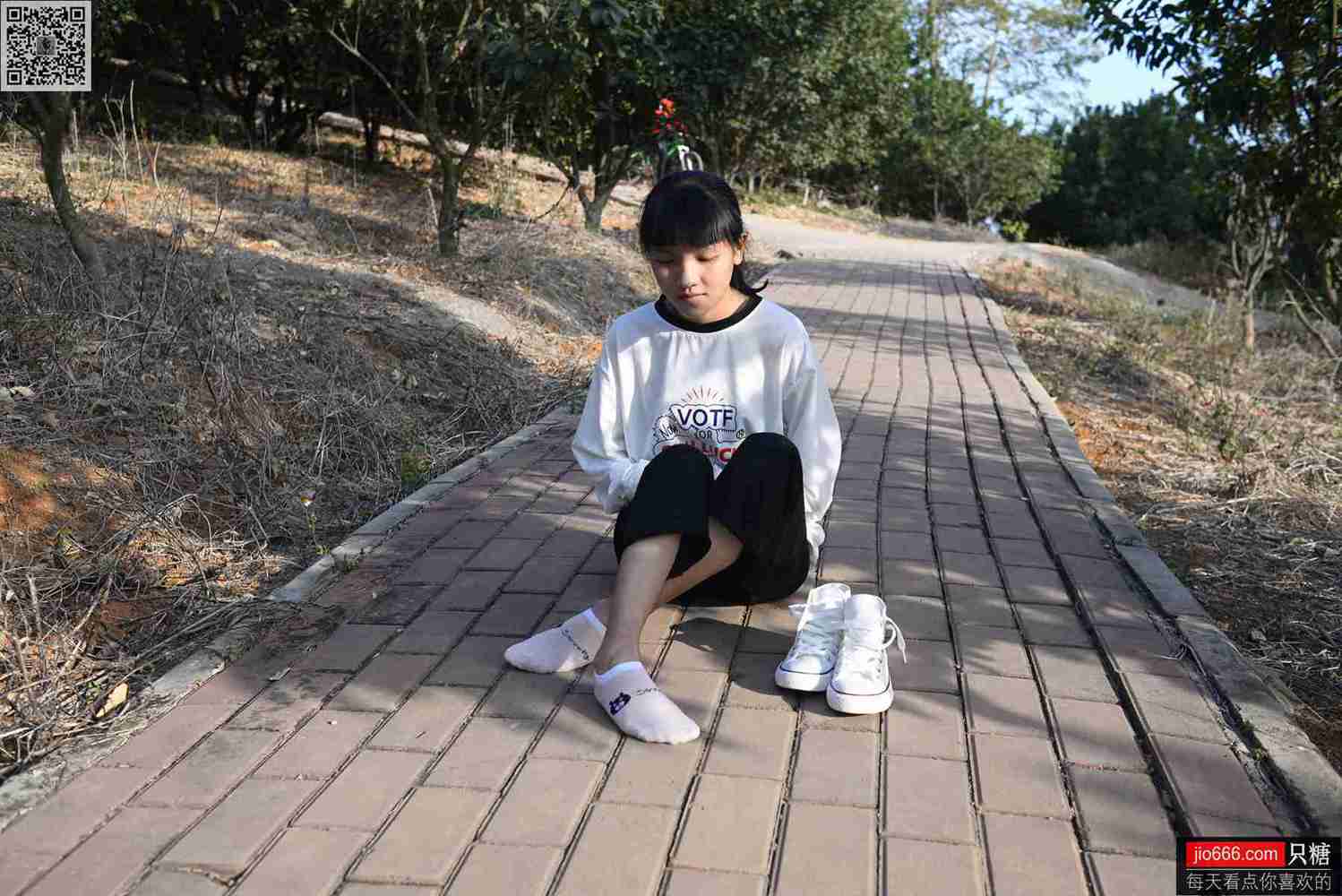 图片[32]-[只糖棉袜]NO.133 点点 没有一个冬天不可逾越[312P] – 速更版-美库