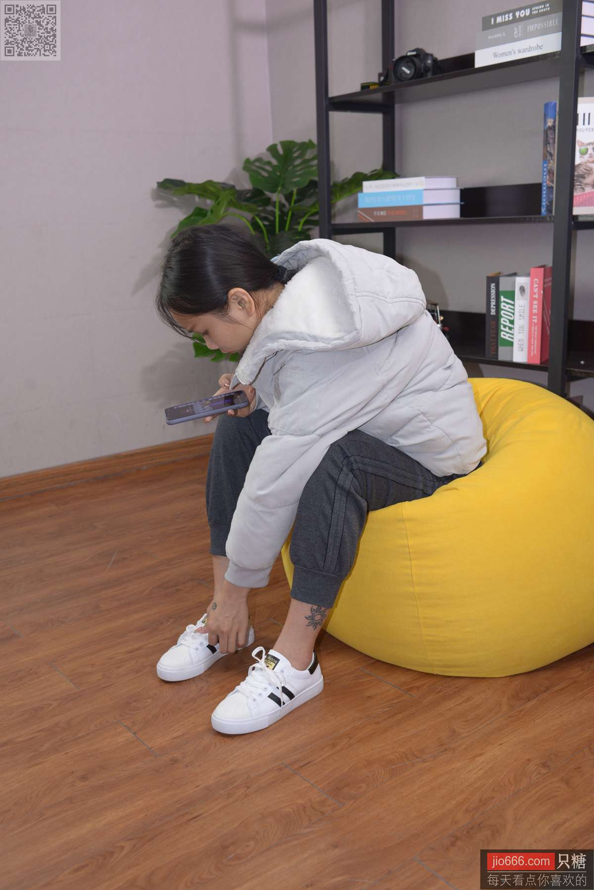 图片[132]-[只糖棉袜]NO.137 橙兔 所幸仍有光[216P] – 速更版-美库