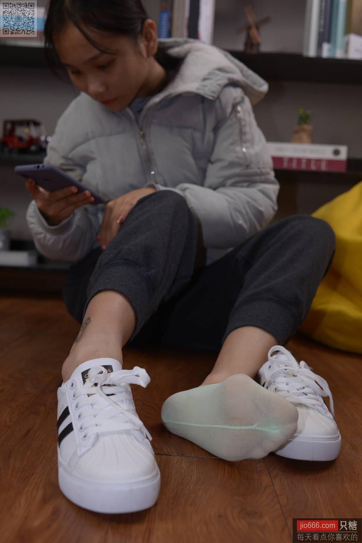 图片[169]-[只糖棉袜]NO.137 橙兔 所幸仍有光[216P] – 速更版-美库