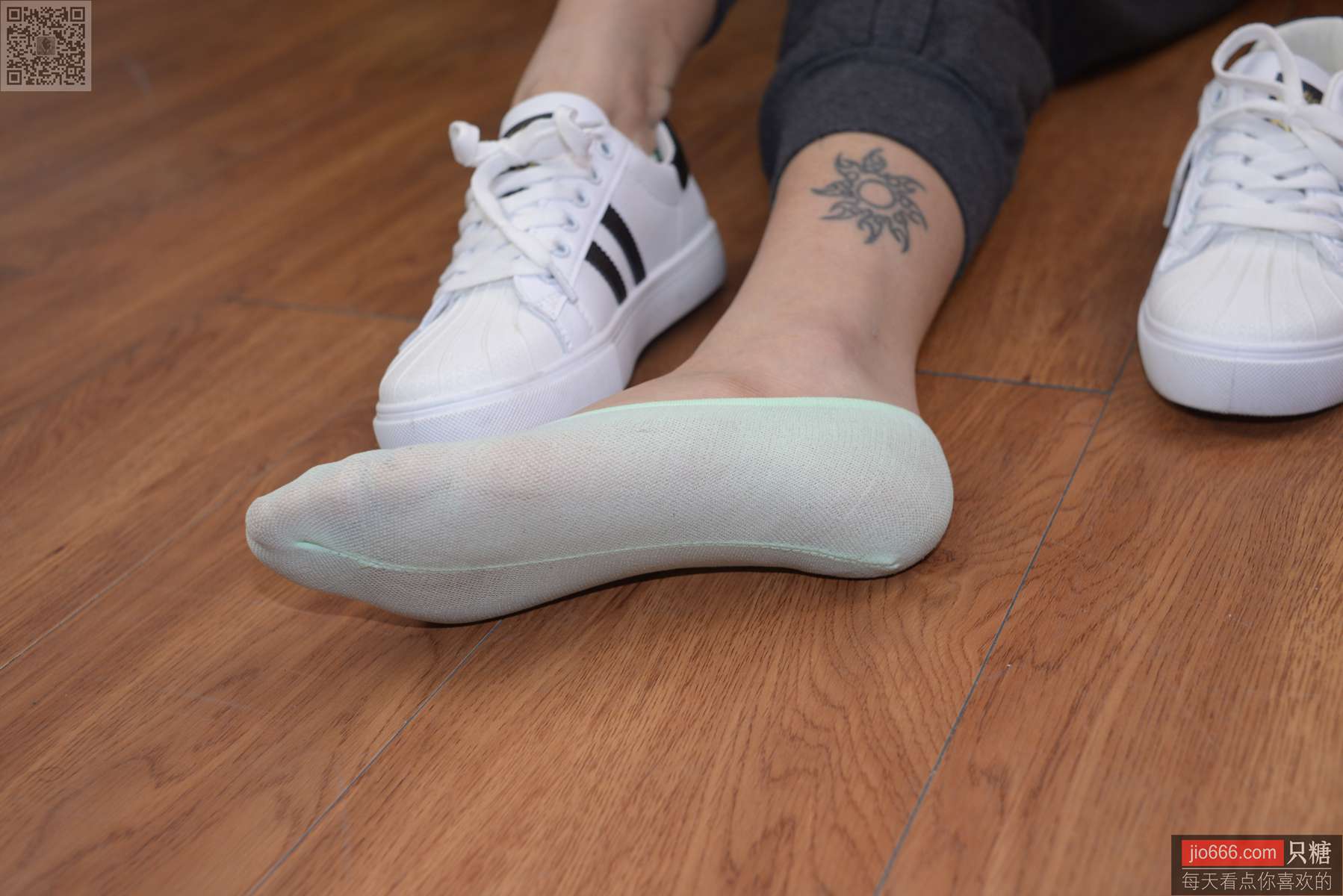 图片[144]-[只糖棉袜]NO.137 橙兔 所幸仍有光[216P] – 速更版-美库