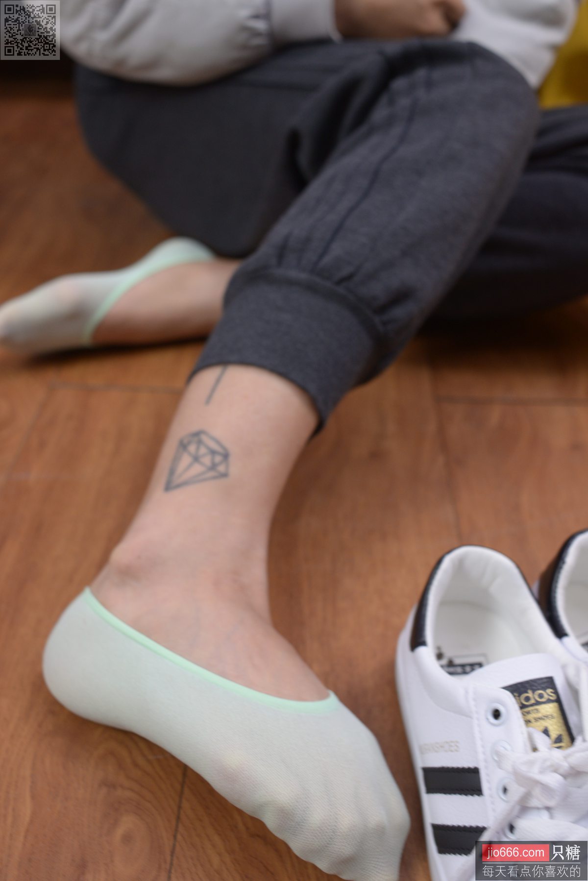 图片[142]-[只糖棉袜]NO.137 橙兔 所幸仍有光[216P] – 速更版-美库