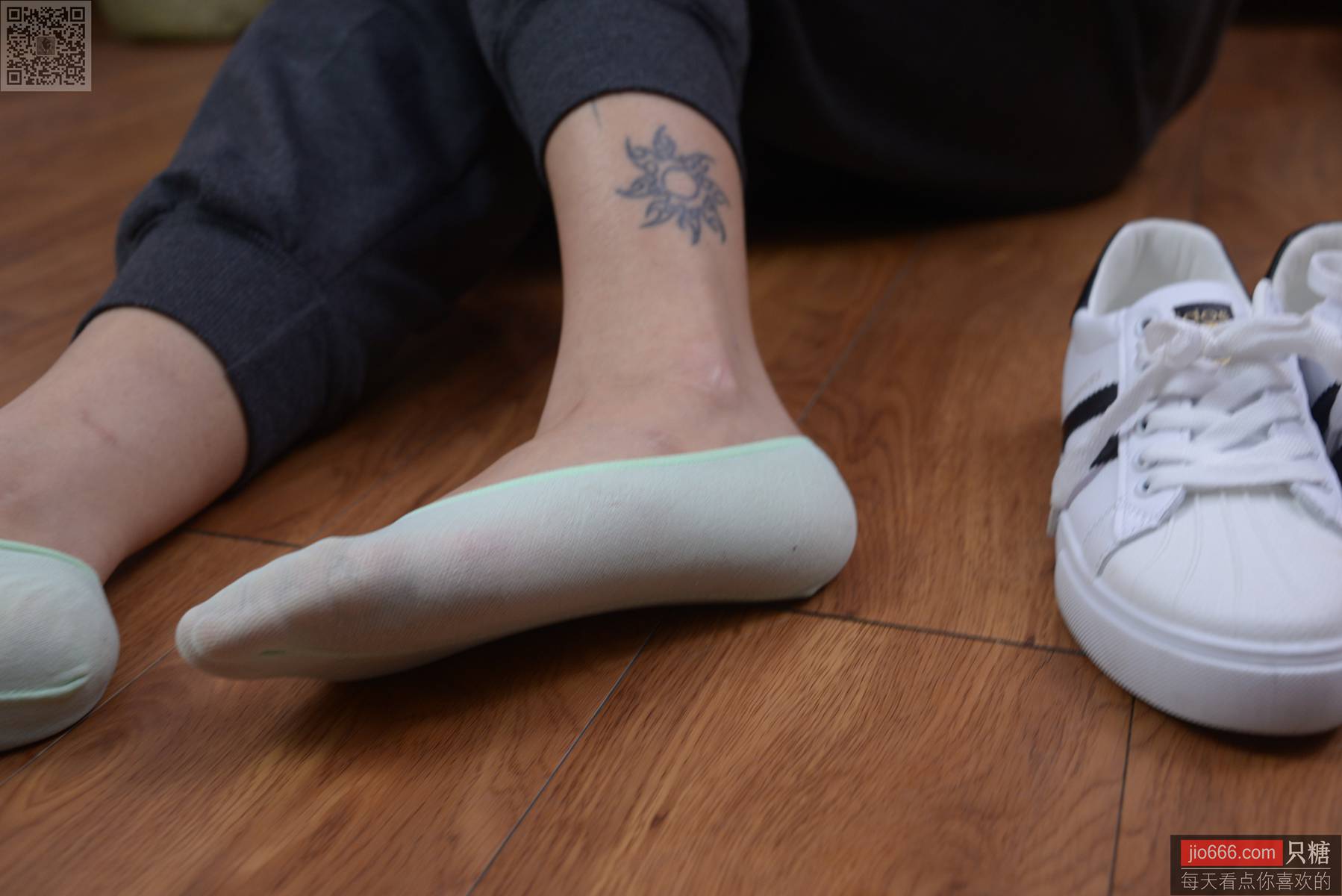 图片[198]-[只糖棉袜]NO.137 橙兔 所幸仍有光[216P] – 速更版-美库