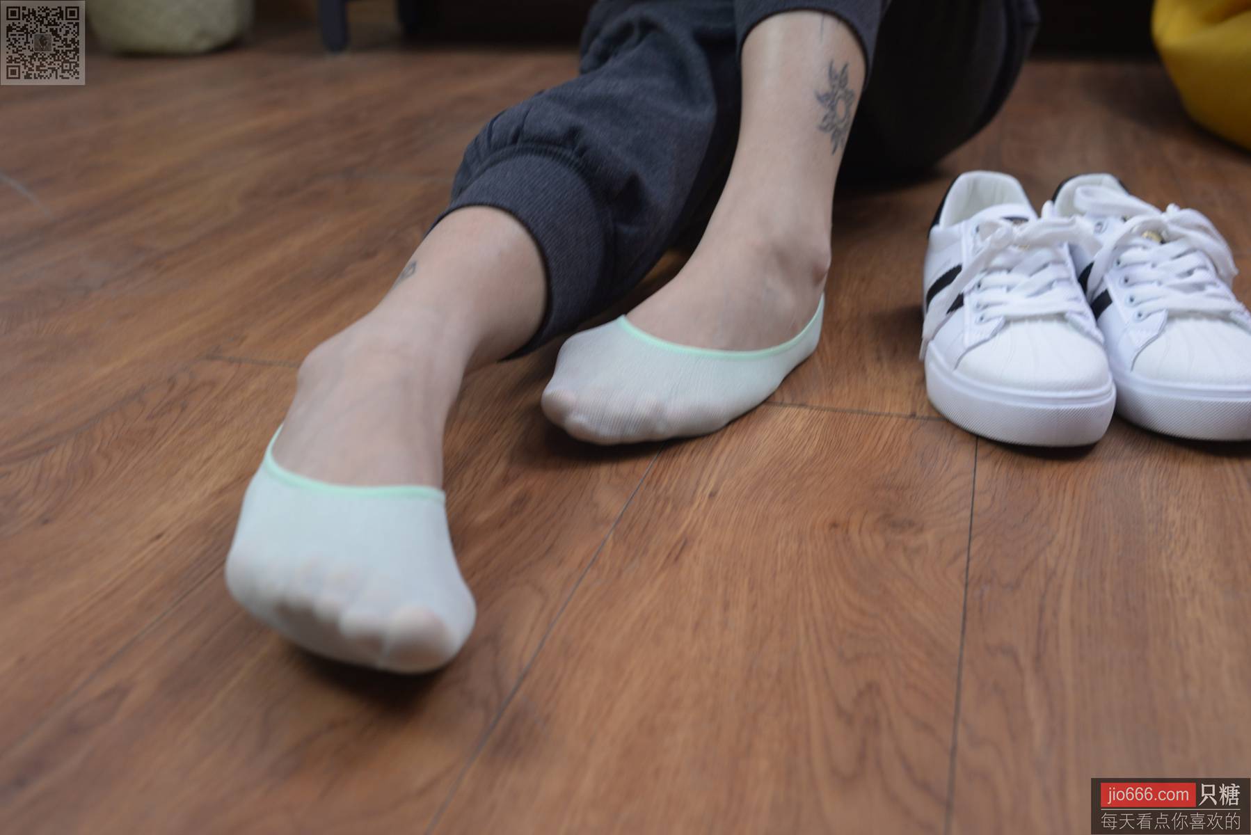 图片[190]-[只糖棉袜]NO.137 橙兔 所幸仍有光[216P] – 速更版-美库