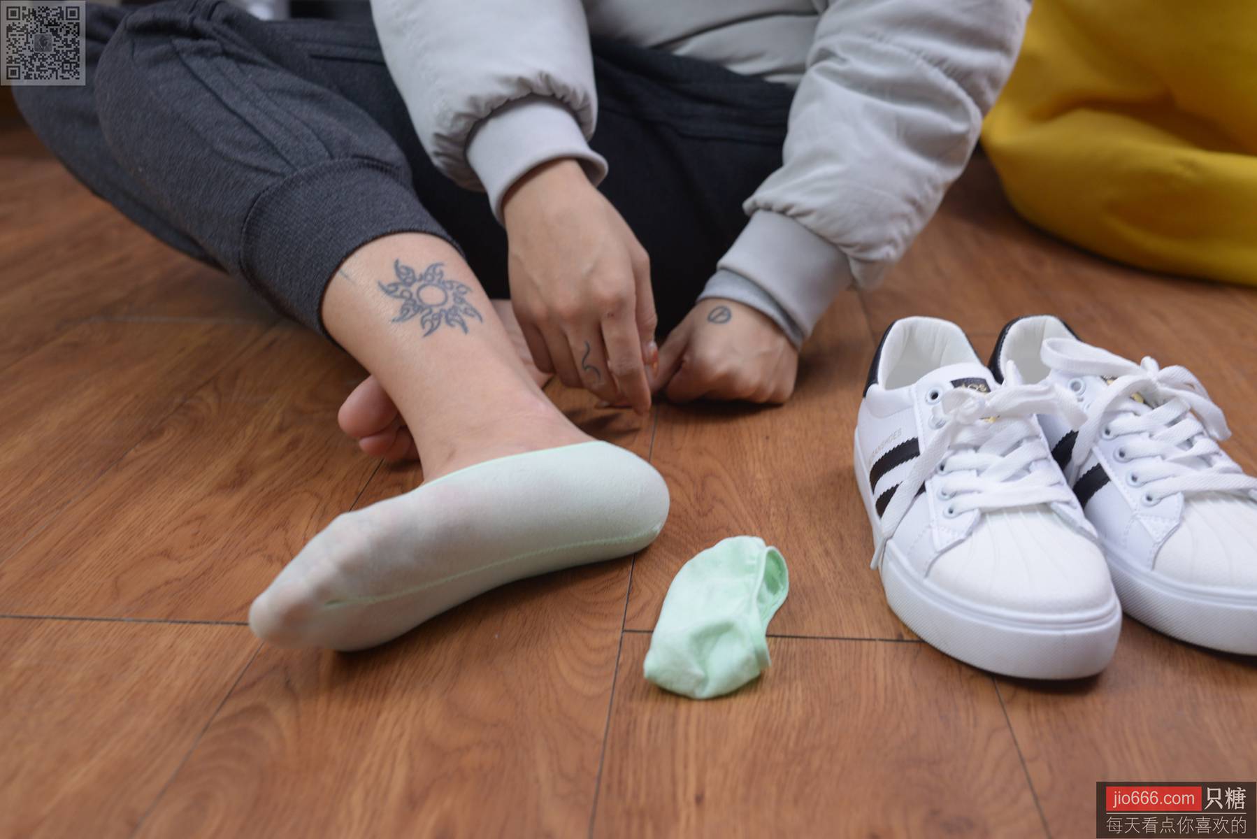 图片[123]-[只糖棉袜]NO.137 橙兔 所幸仍有光[216P] – 速更版-美库