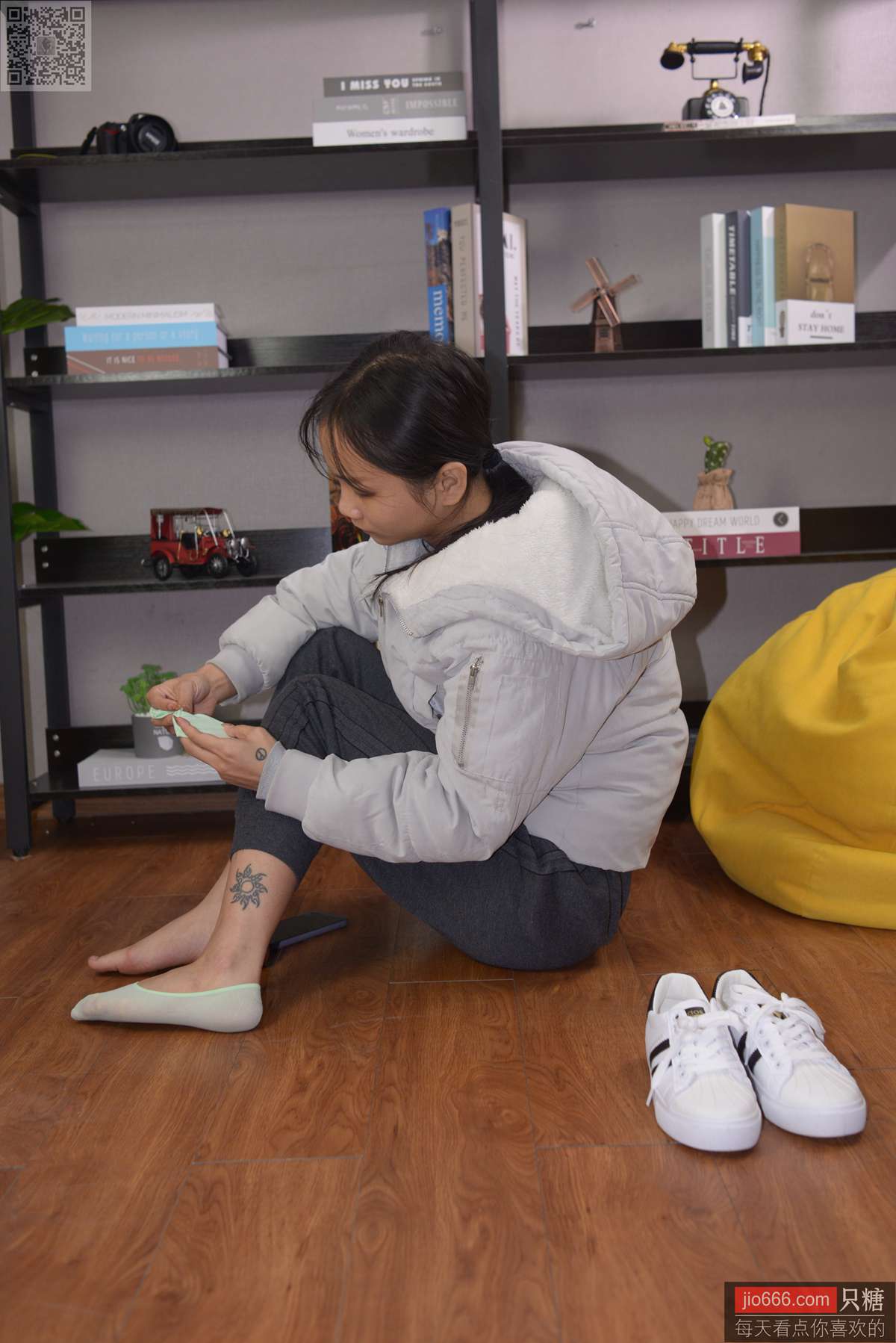 图片[153]-[只糖棉袜]NO.137 橙兔 所幸仍有光[216P] – 速更版-美库